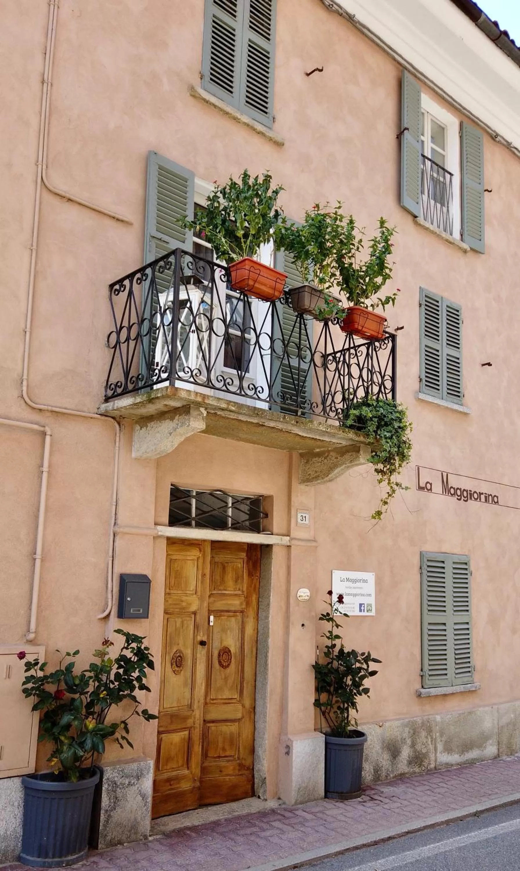 Property building in La Maggiorina