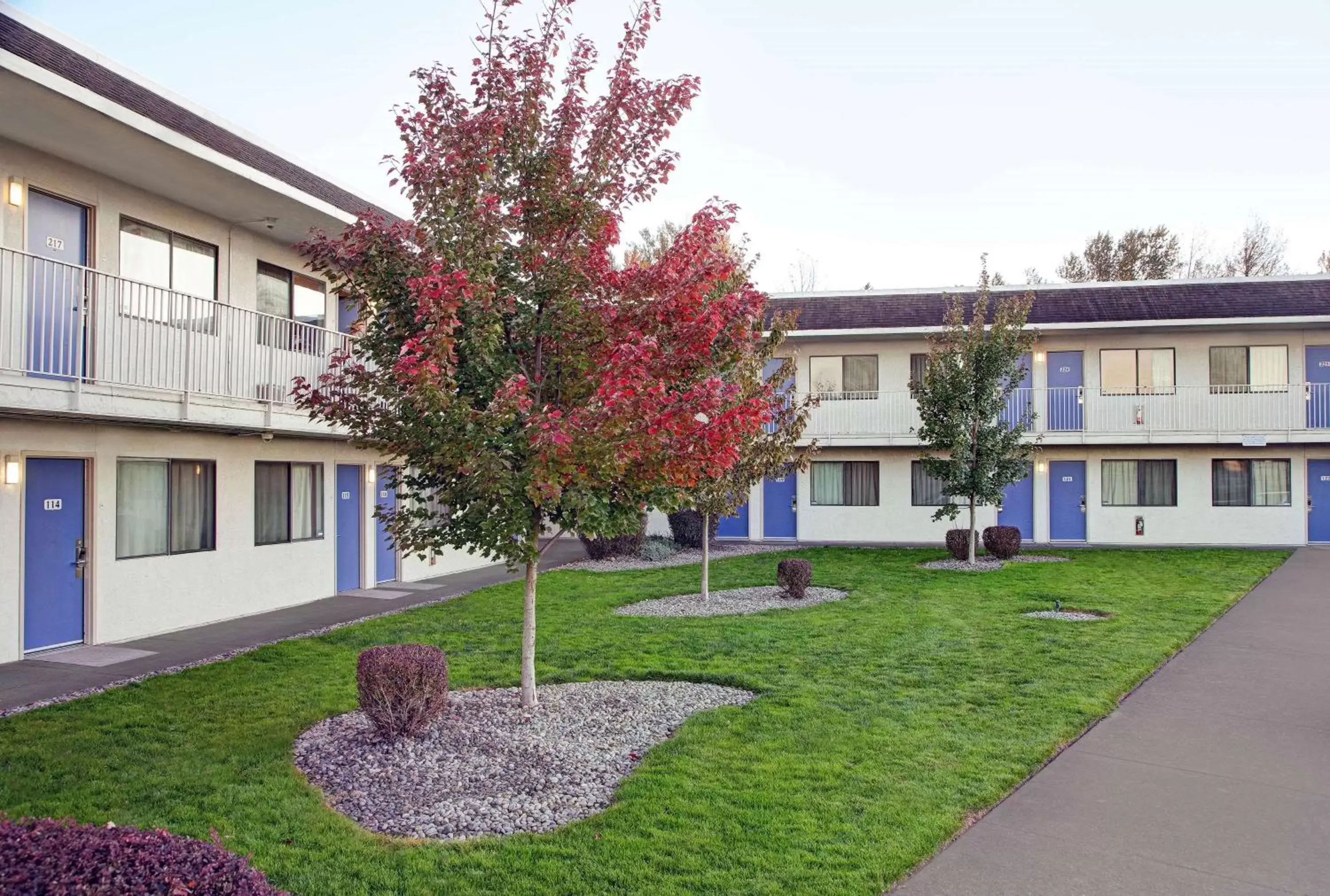 Property Building in Motel 6-Troutdale, OR - Portland East