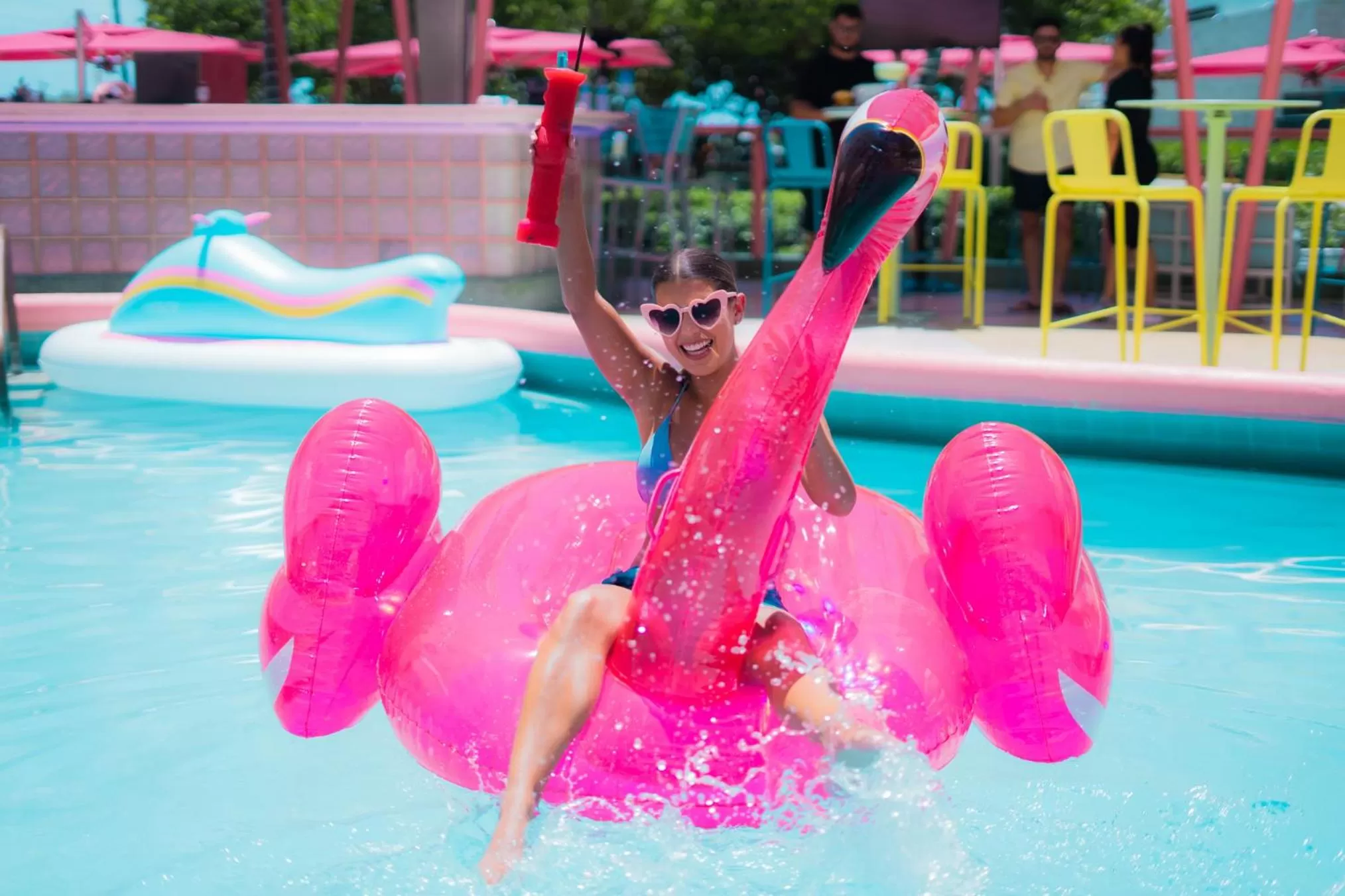 Swimming pool in Clevelander Hotel