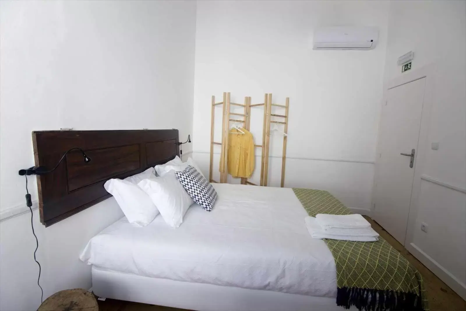 Bedroom, Bed in Patinha Inn