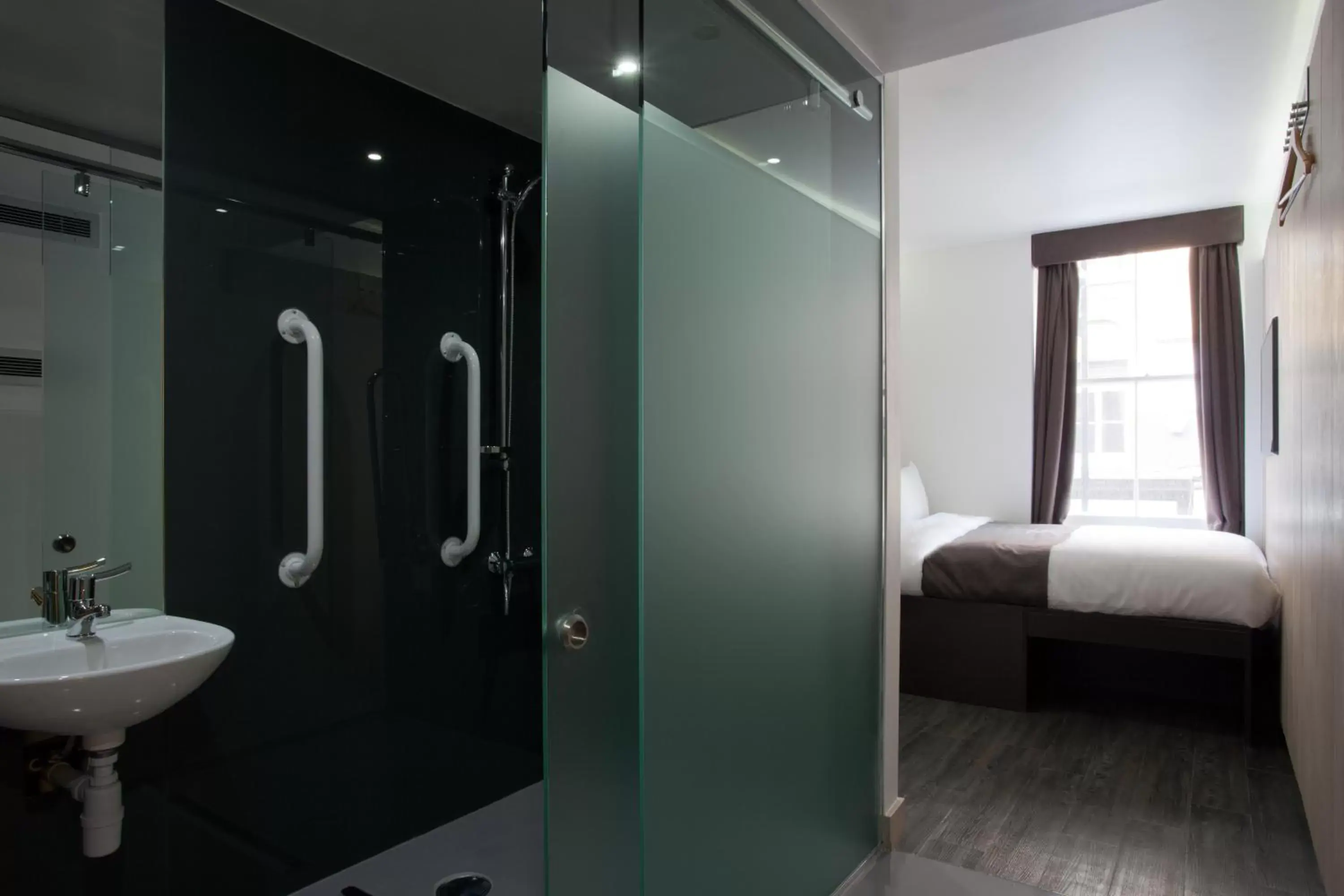 Double Room - Disability Access in The Z Hotel Soho