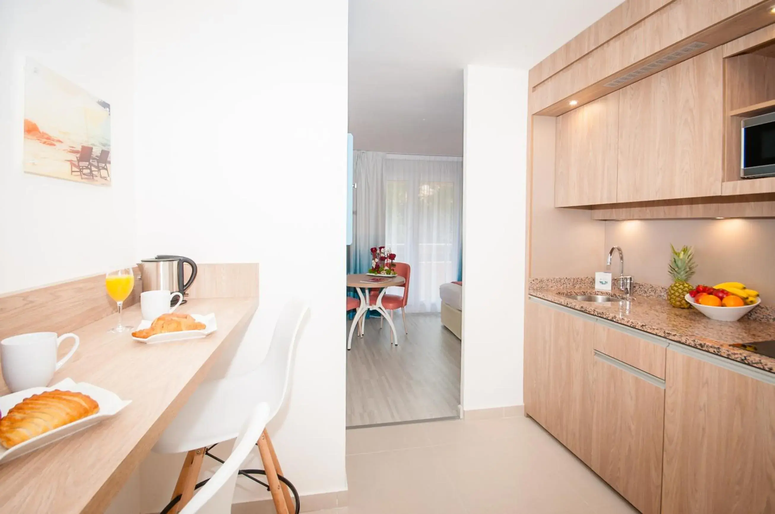 Kitchen or kitchenette, Kitchen/Kitchenette in Residhome Nice Promenade