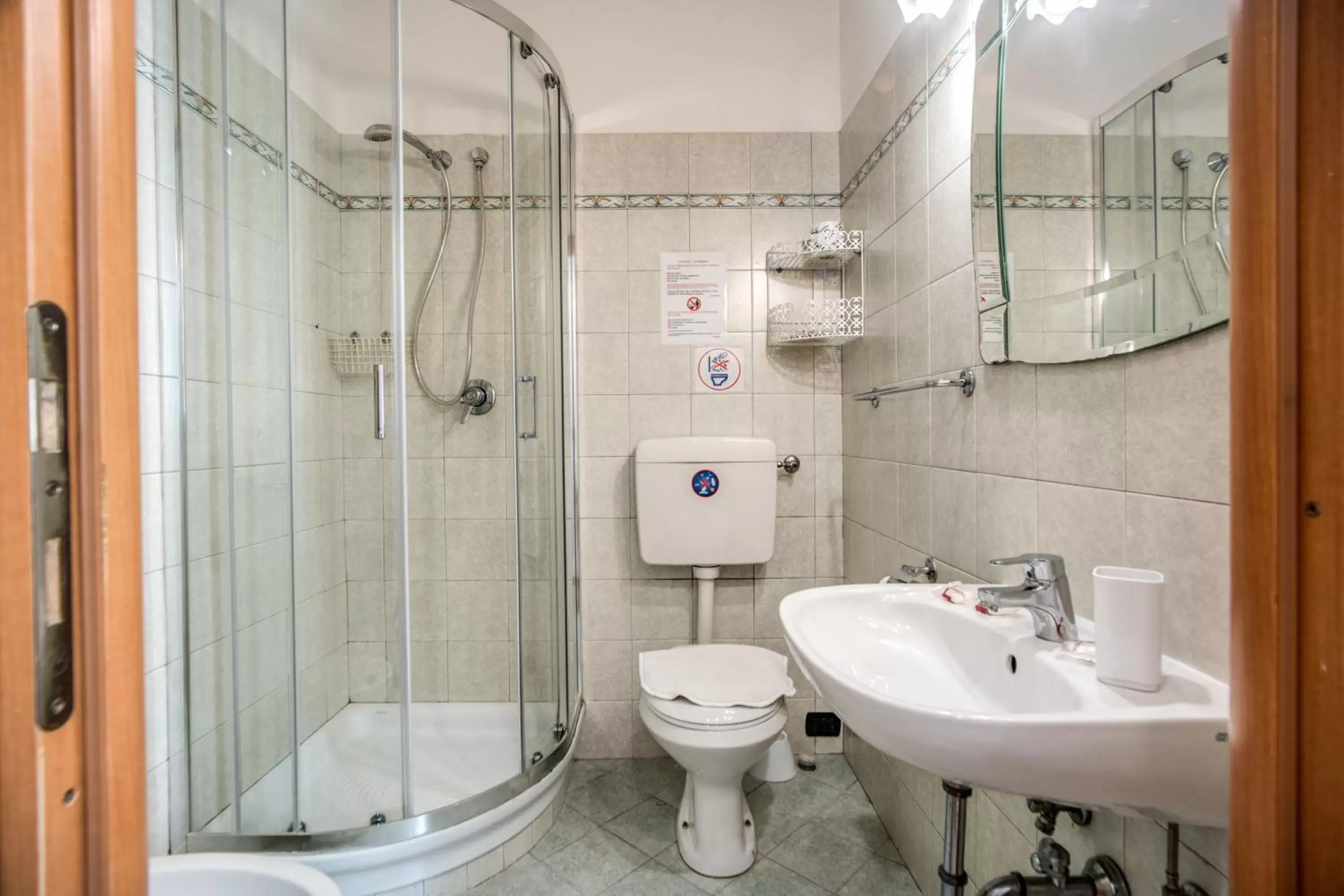 Bathroom in Hotel Millerose