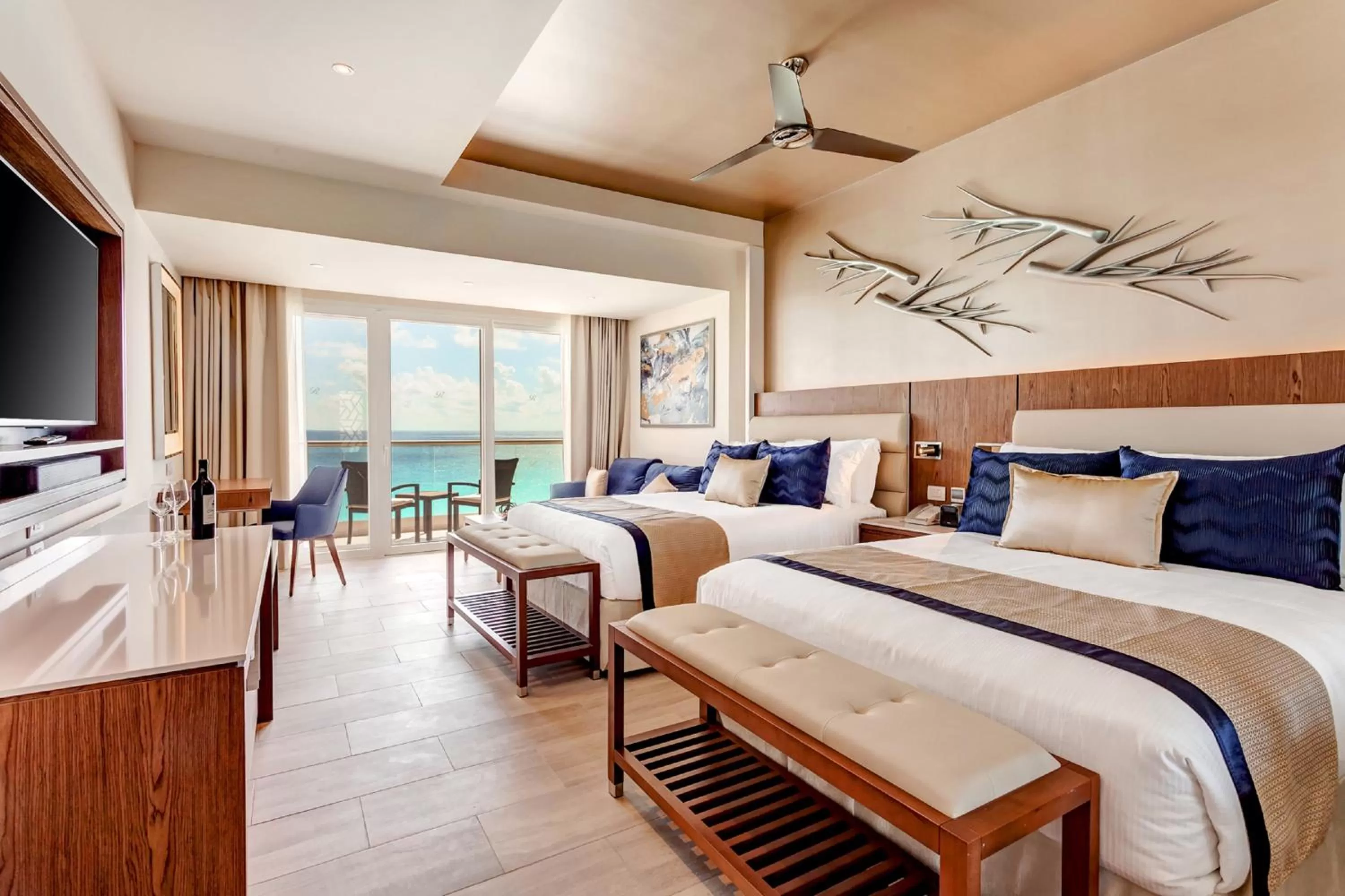 Bedroom, Bed in Royalton CHIC Cancun, An Autograph Collection All-Inclusive Resort - Adults Only