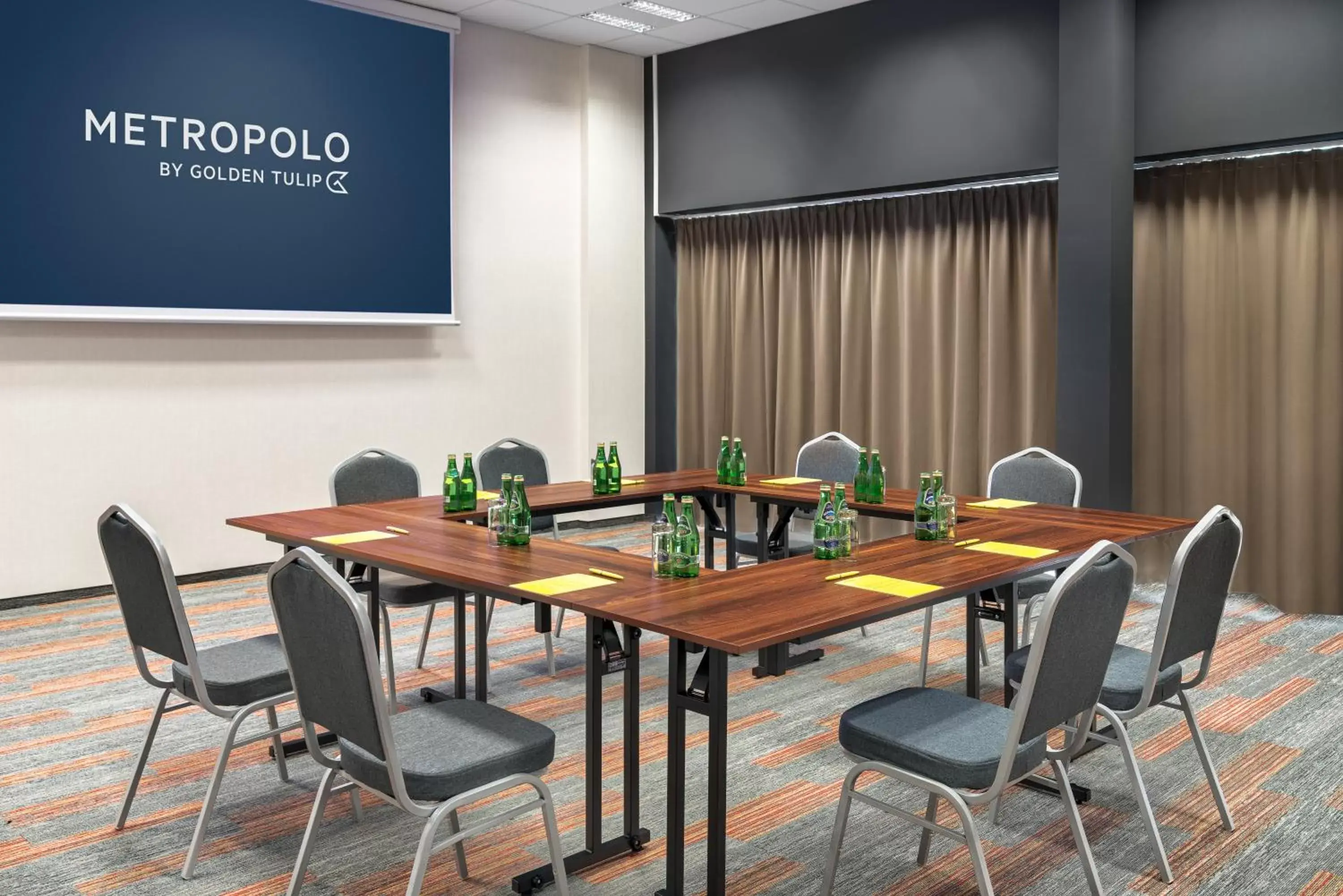 Meeting/conference room in Metropolo by Golden Tulip Krakow