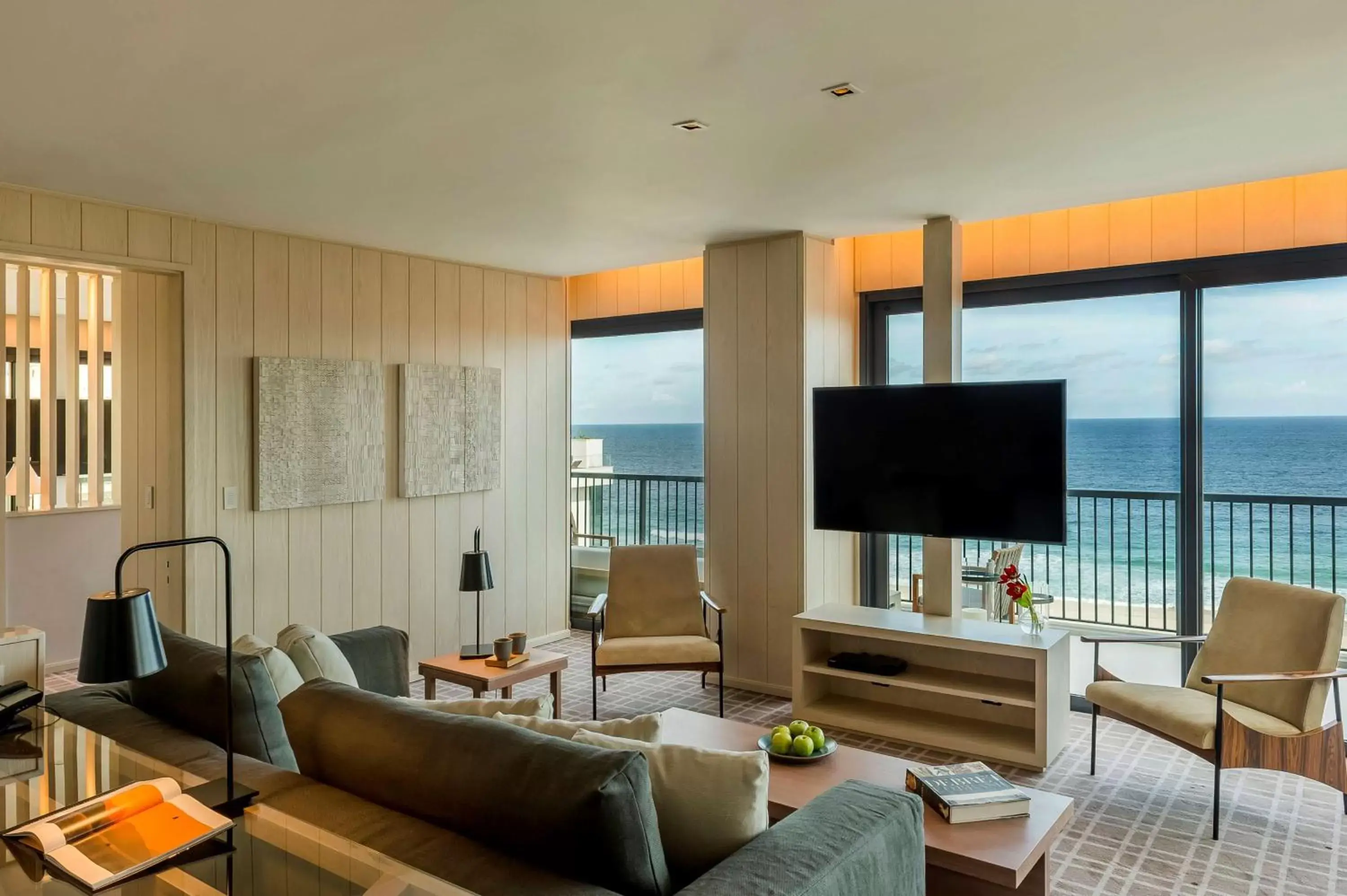 Communal lounge/ TV room, Seating Area in Grand Hyatt Rio de Janeiro