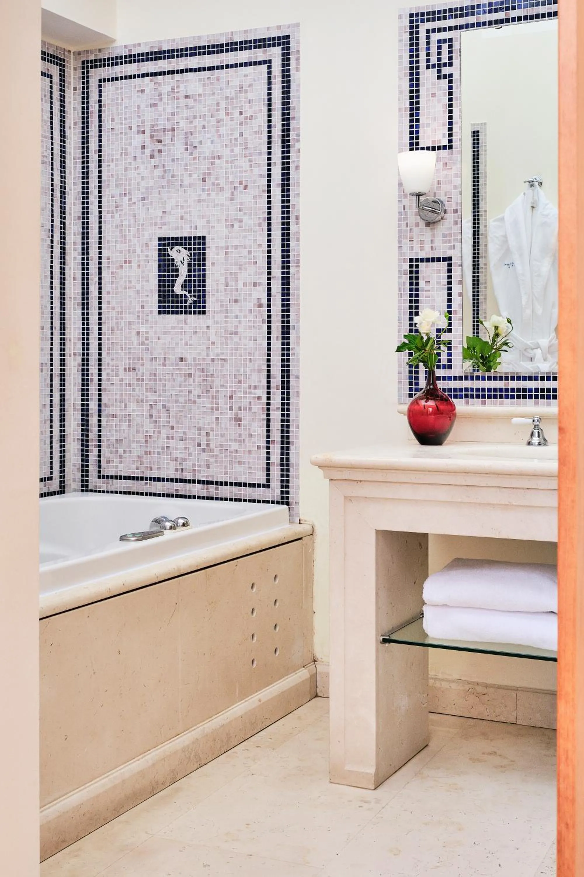 Bathroom in Grand Hotel Angiolieri