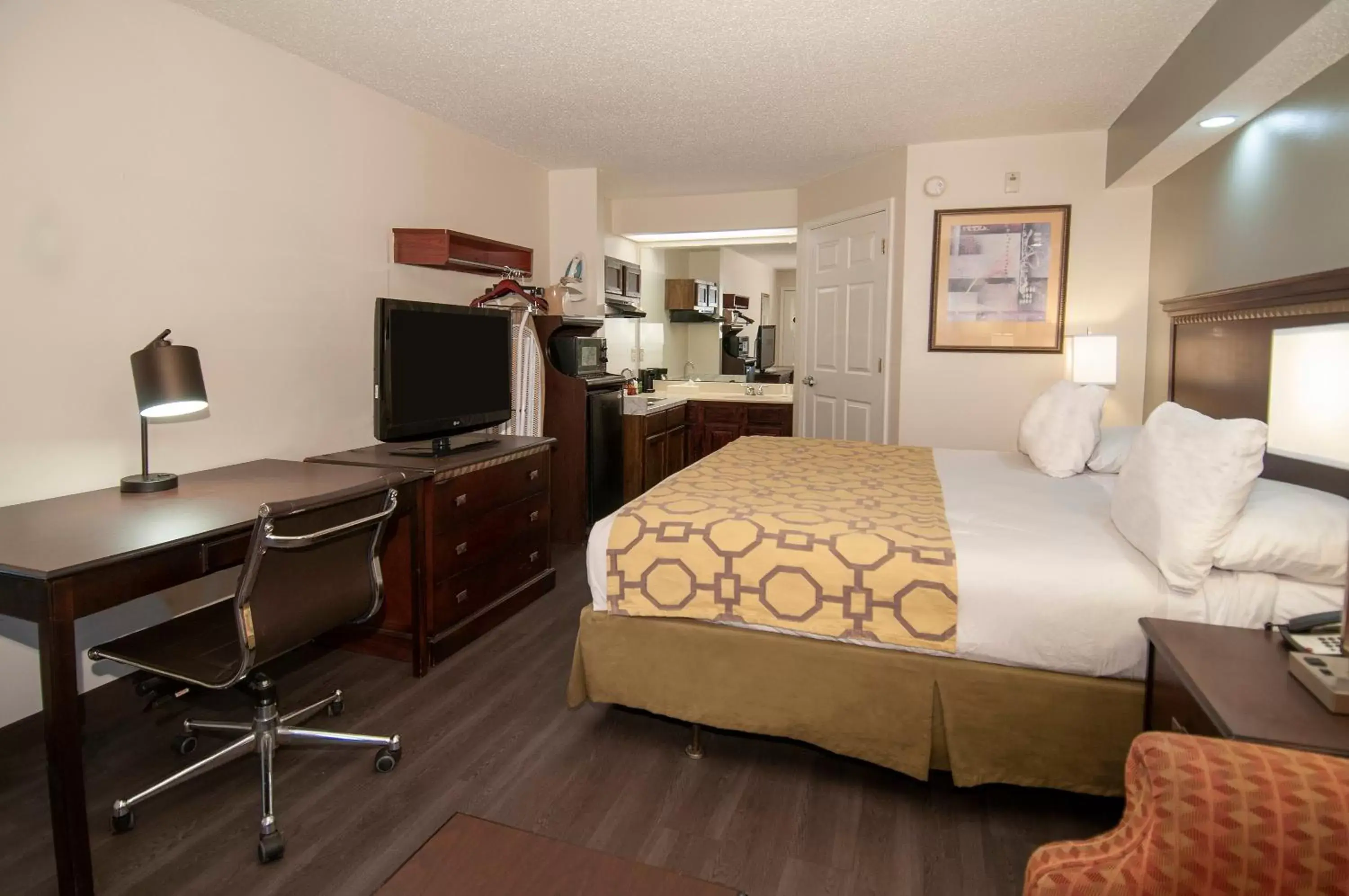 Bed in Baymont by Wyndham Tuscaloosa Bed in Baymont by Wyndham Tuscaloosa