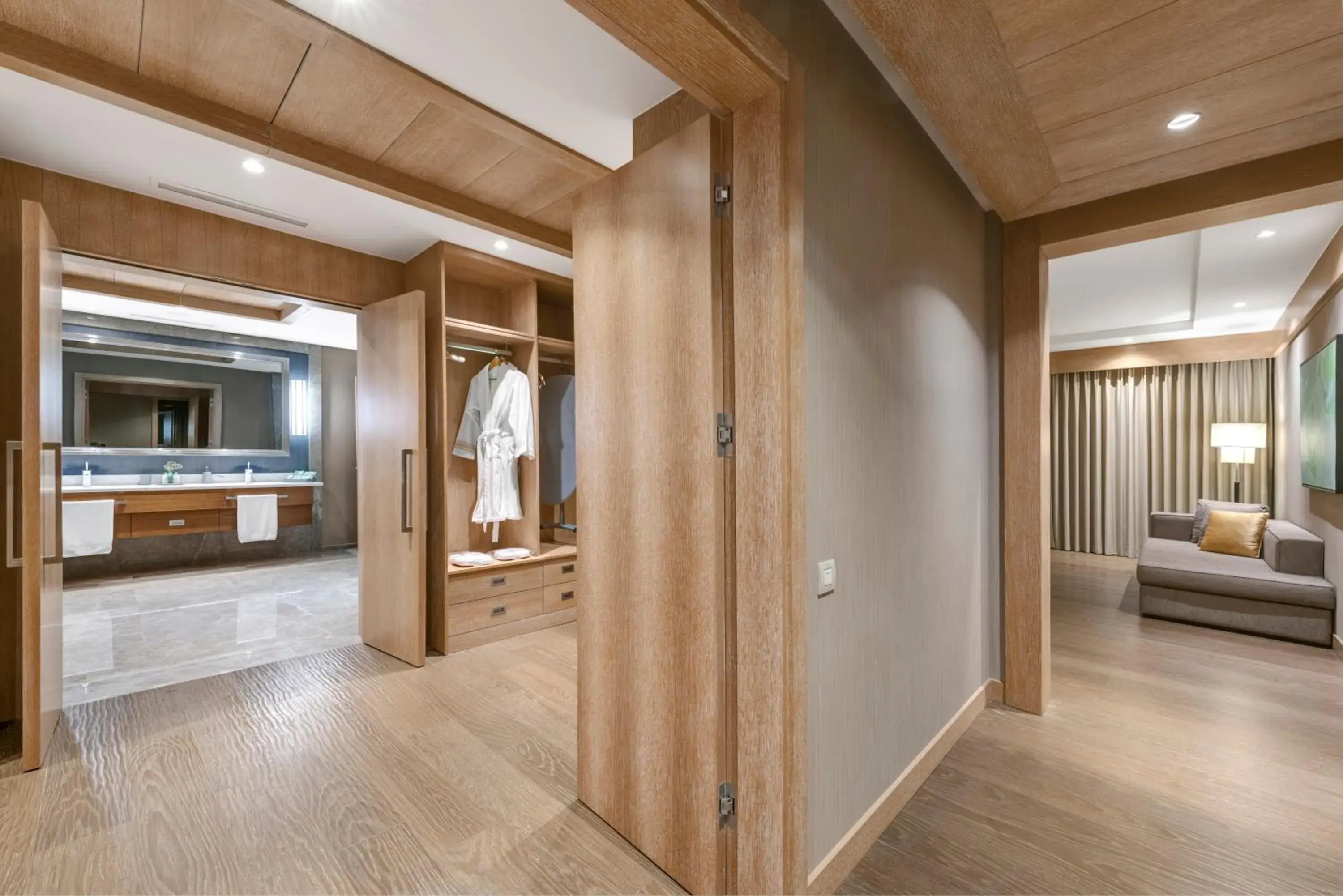 wardrobe, Bed in Regnum Carya