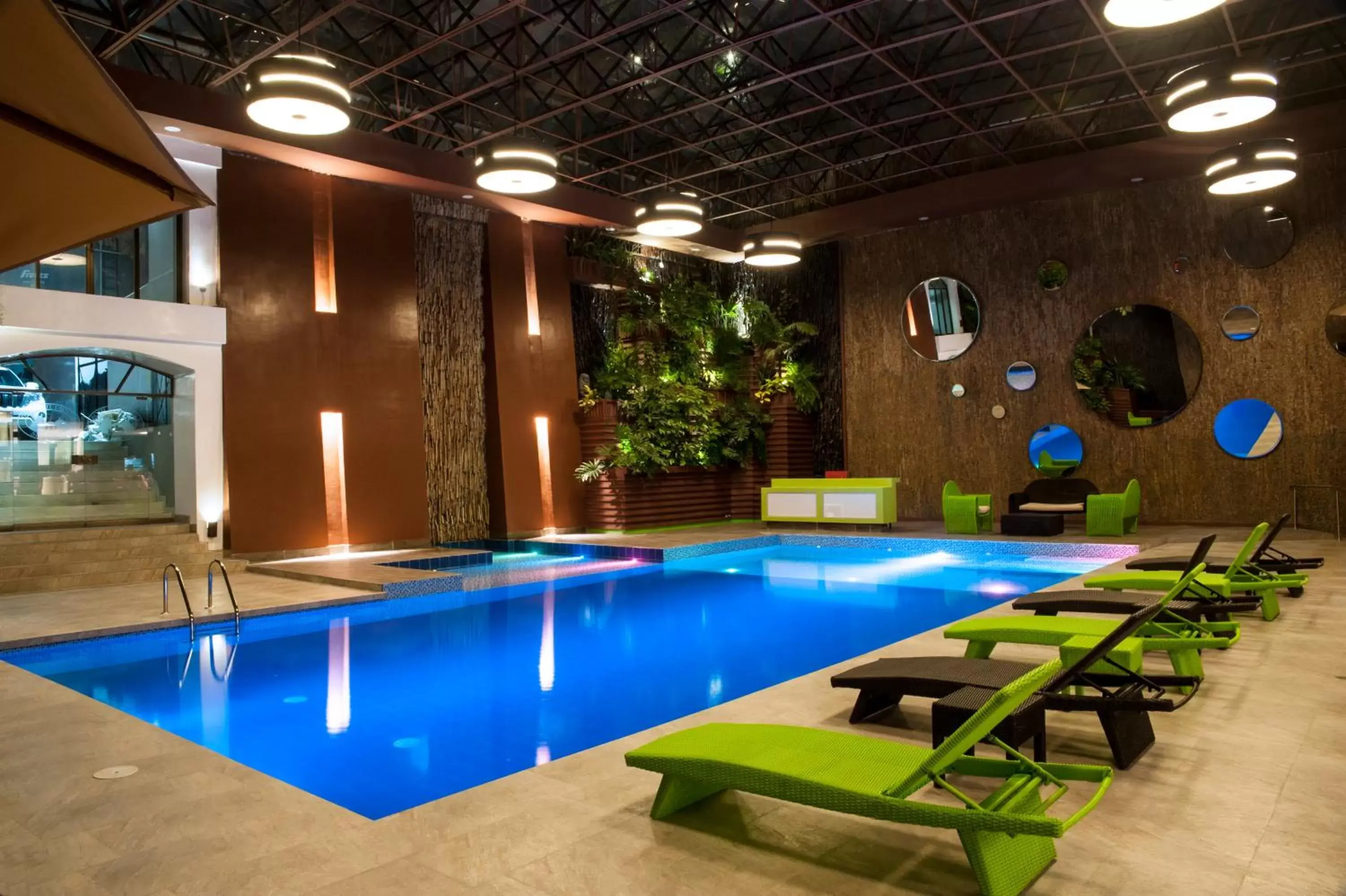 Swimming pool in Hotel Grand Park