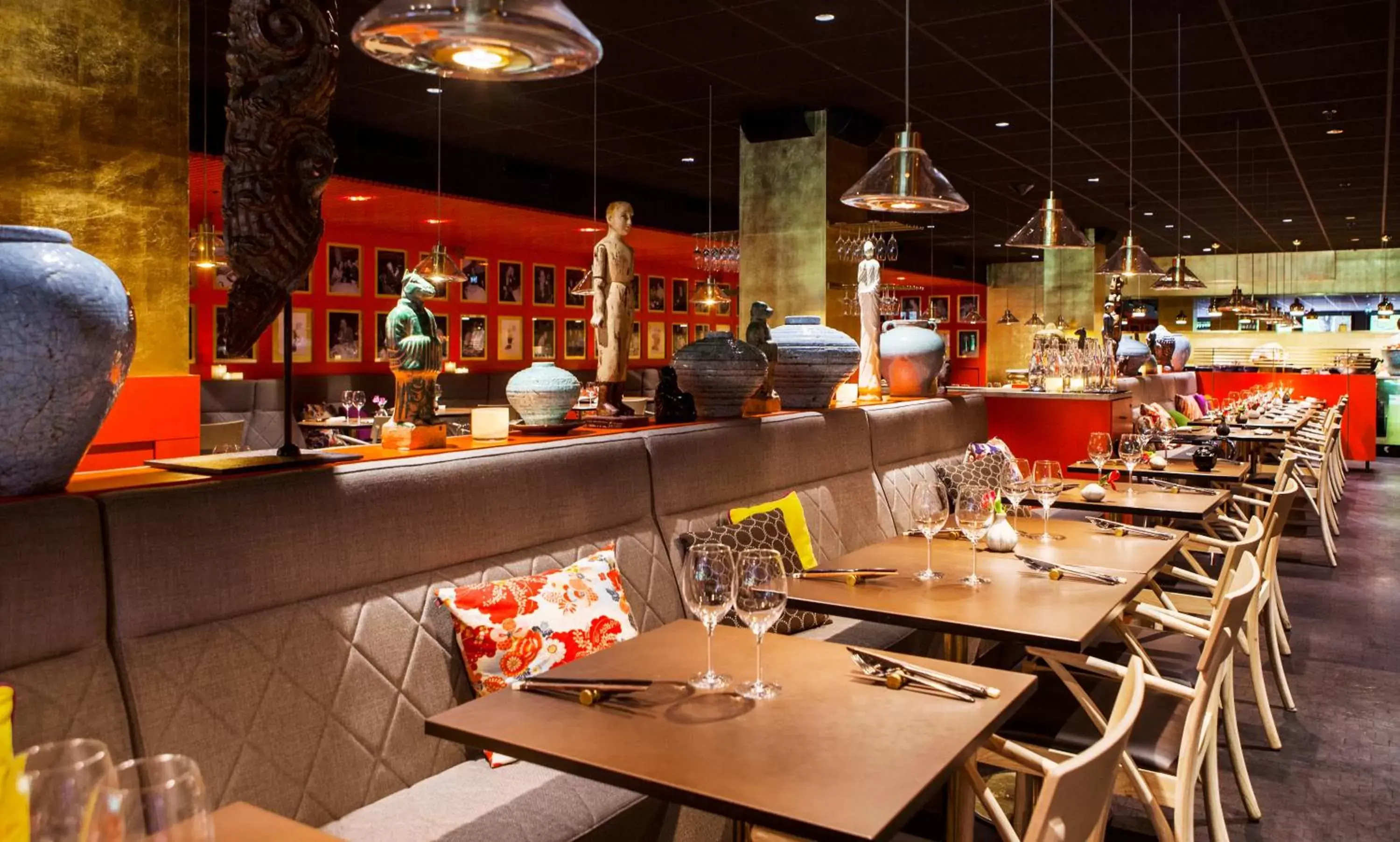 Lounge or bar, Restaurant/Places to Eat in Elite Eden Park Hotel