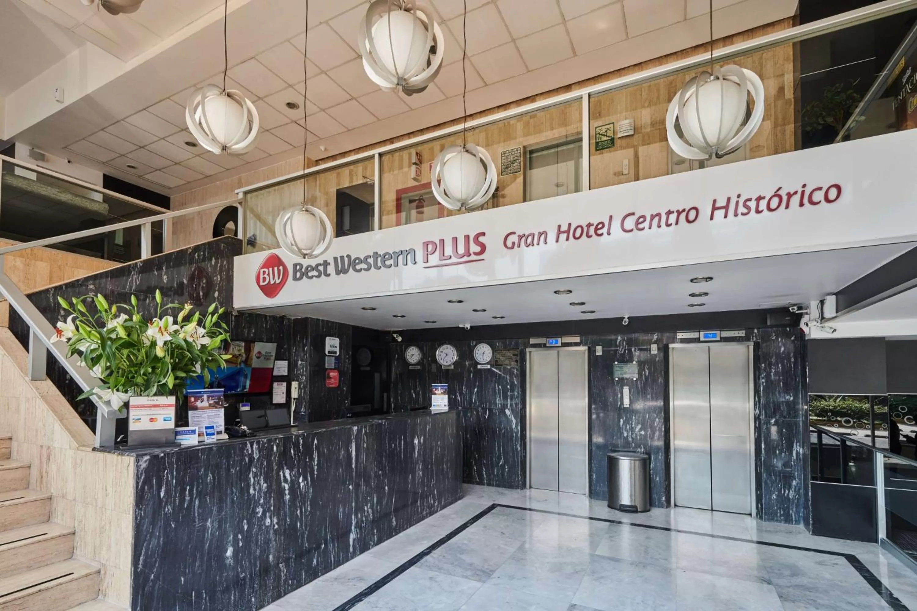 Lobby or reception in Best Western Plus Gran Hotel Centro Historico