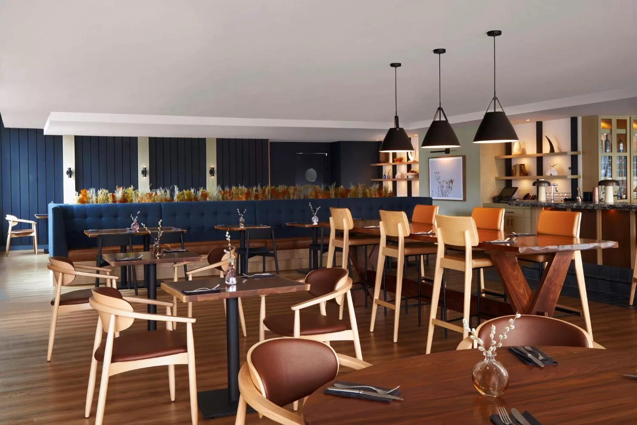 Restaurant/places to eat in The Crimson Jasper