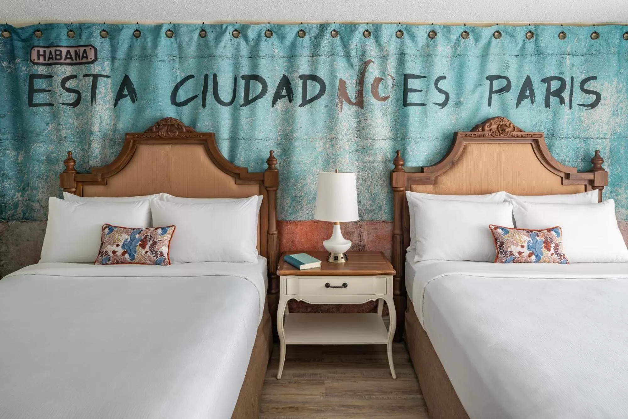 Photo of the whole room, Bed in Havana Cabana at Key West