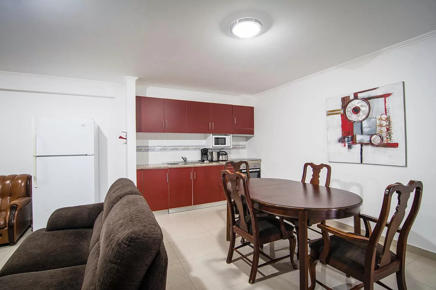 Dining Area in Costa & Isaias Apartamentos