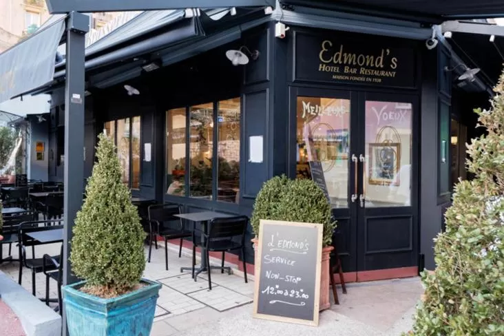 Facade/entrance in Hotel Restaurant Edmond's