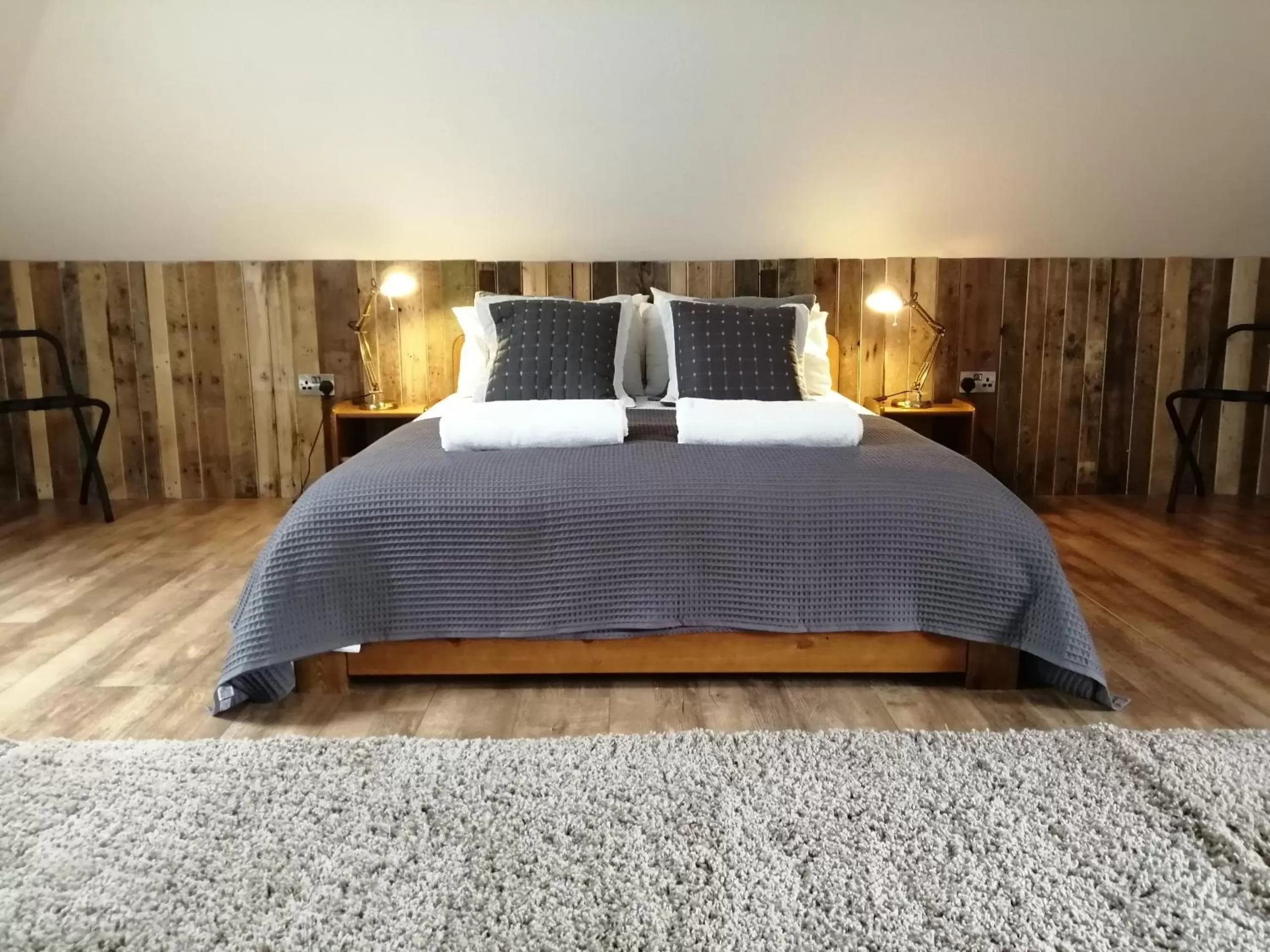 One-Bedroom Apartment in Worth House Bed and Breakfast