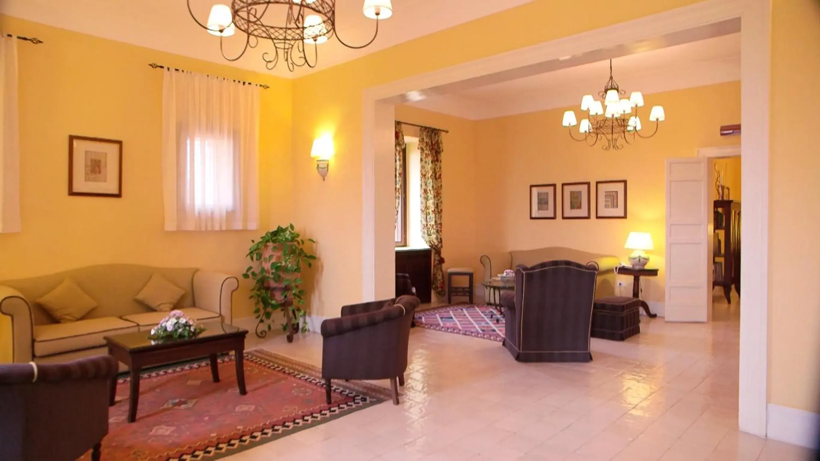 Communal lounge/ TV room, Seating Area in Hotel Baglio Oneto dei Principi di San Lorenzo - Luxury Wine Resort