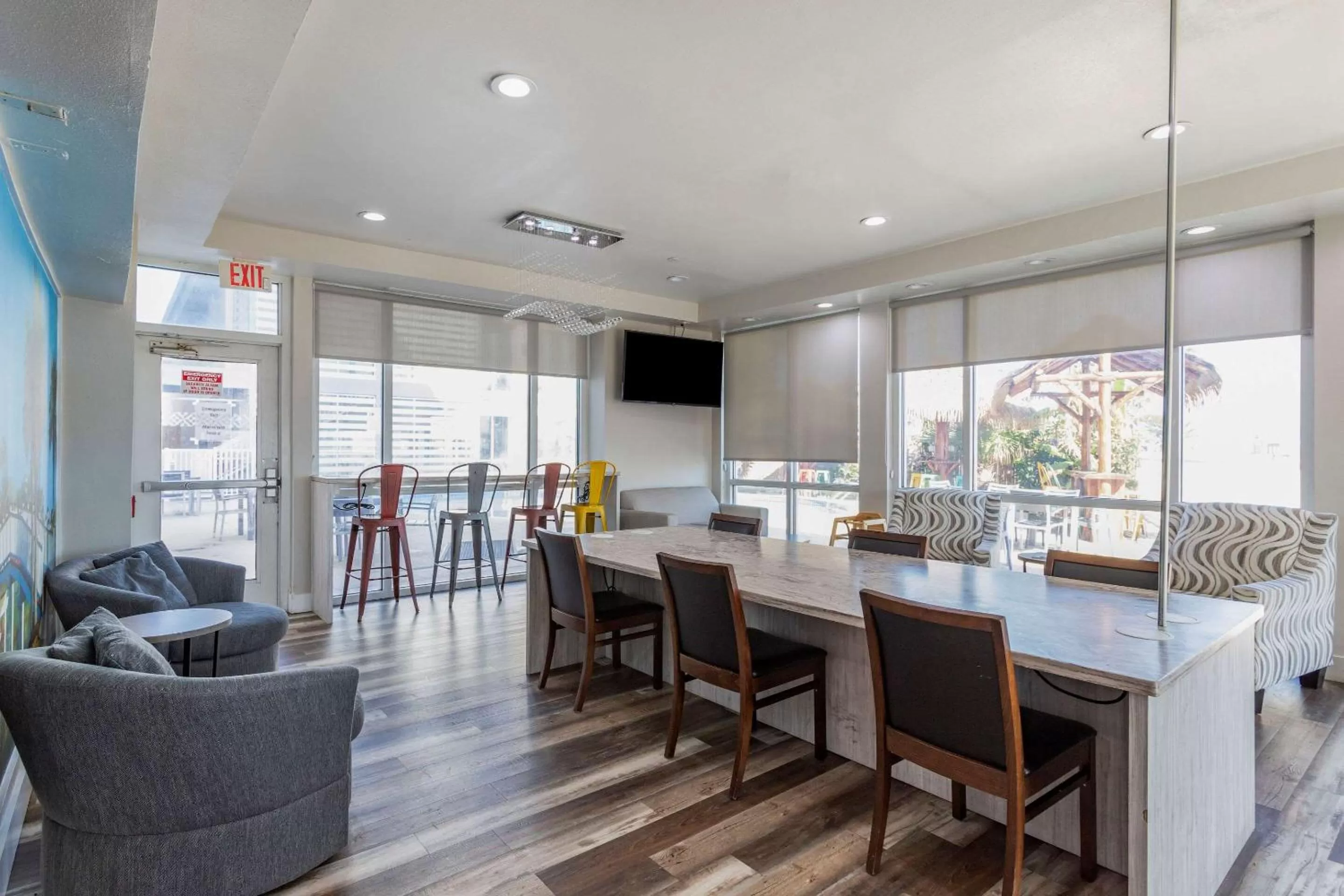 Breakfast in Clarion Pointe Galveston Seawall