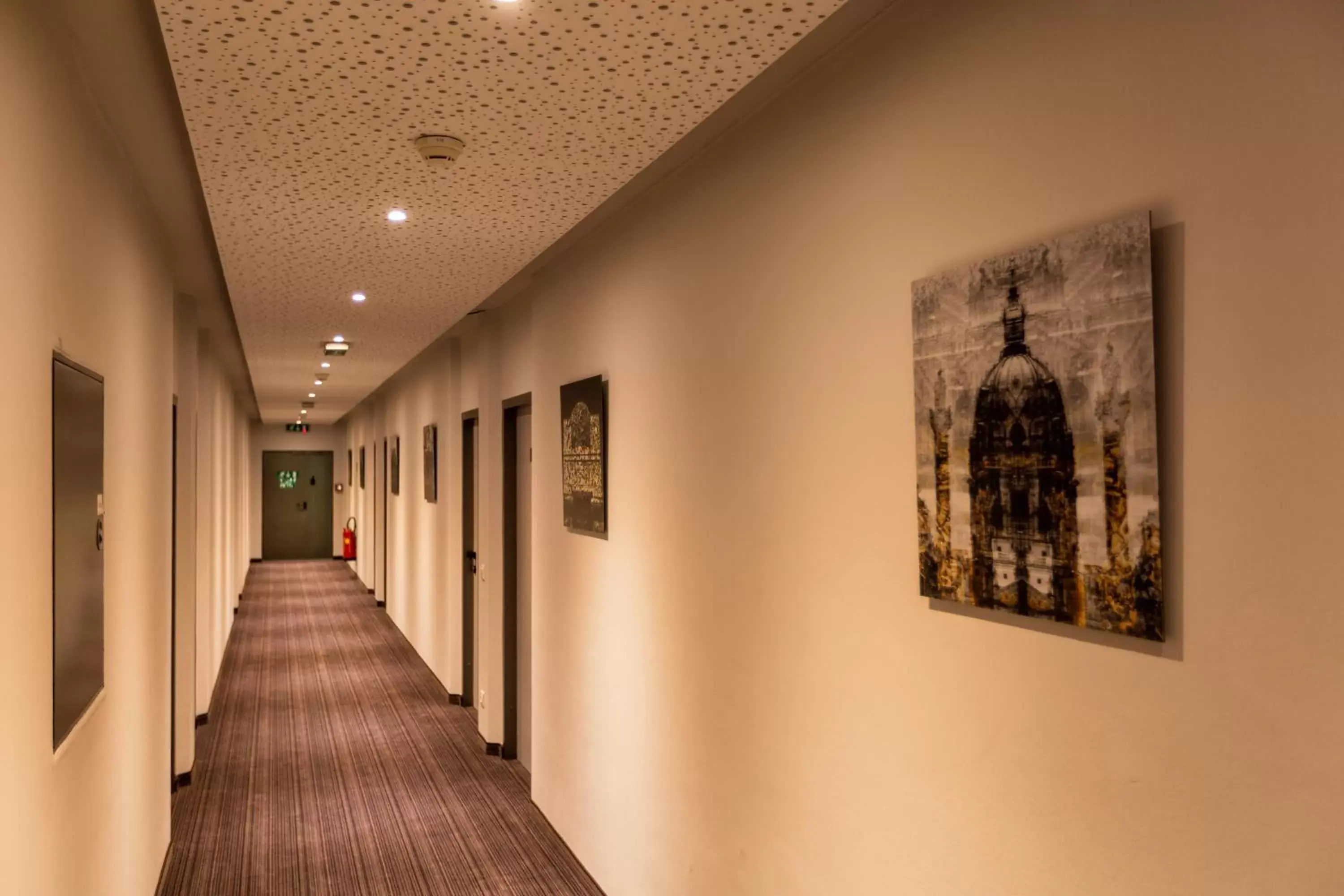 Area and facilities in LifeHotel Vienna Airport