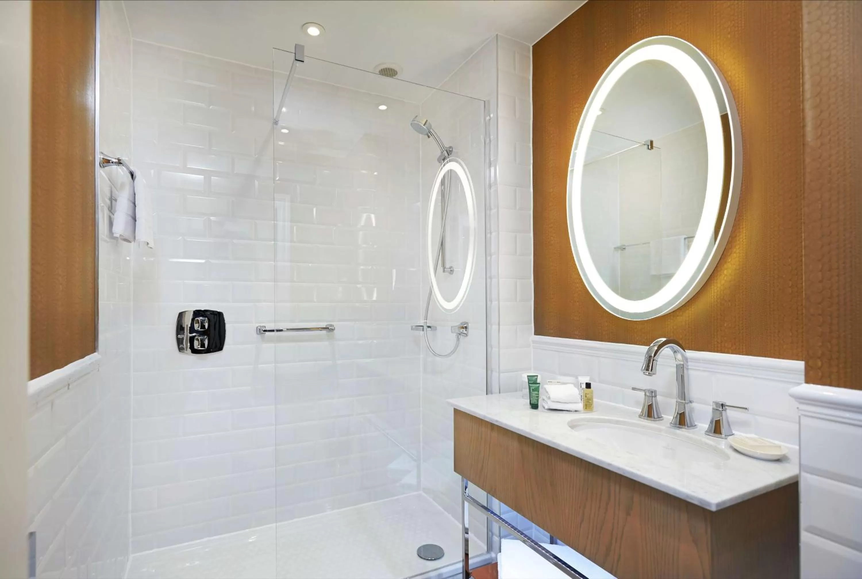 Shower in Hilton London Hyde Park