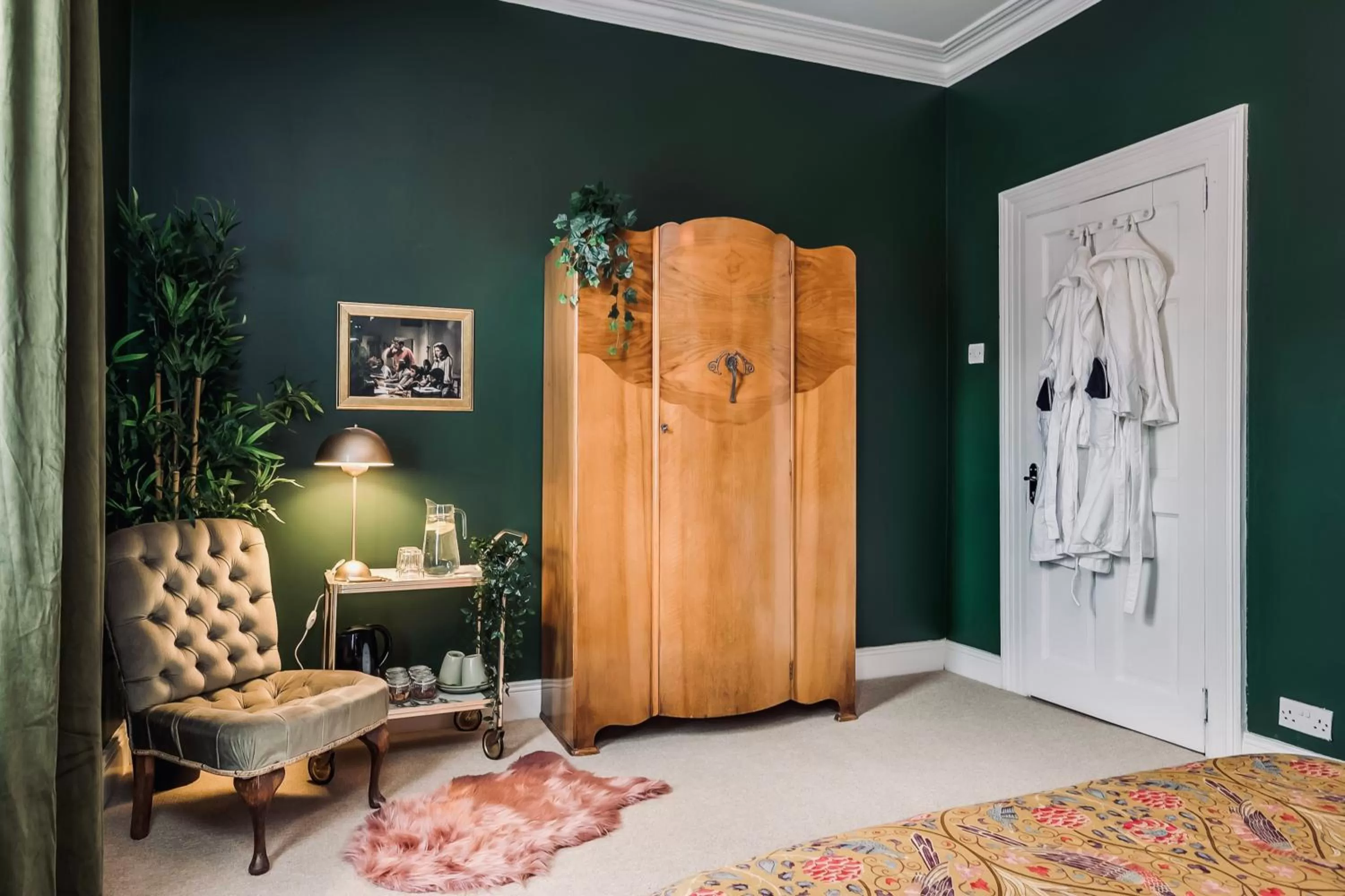 Bed in Beautiful B&B On The Park