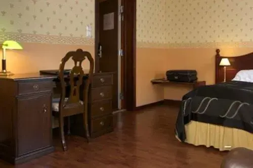 Decorative detail, Bed in Best Western Laegreid Hotell