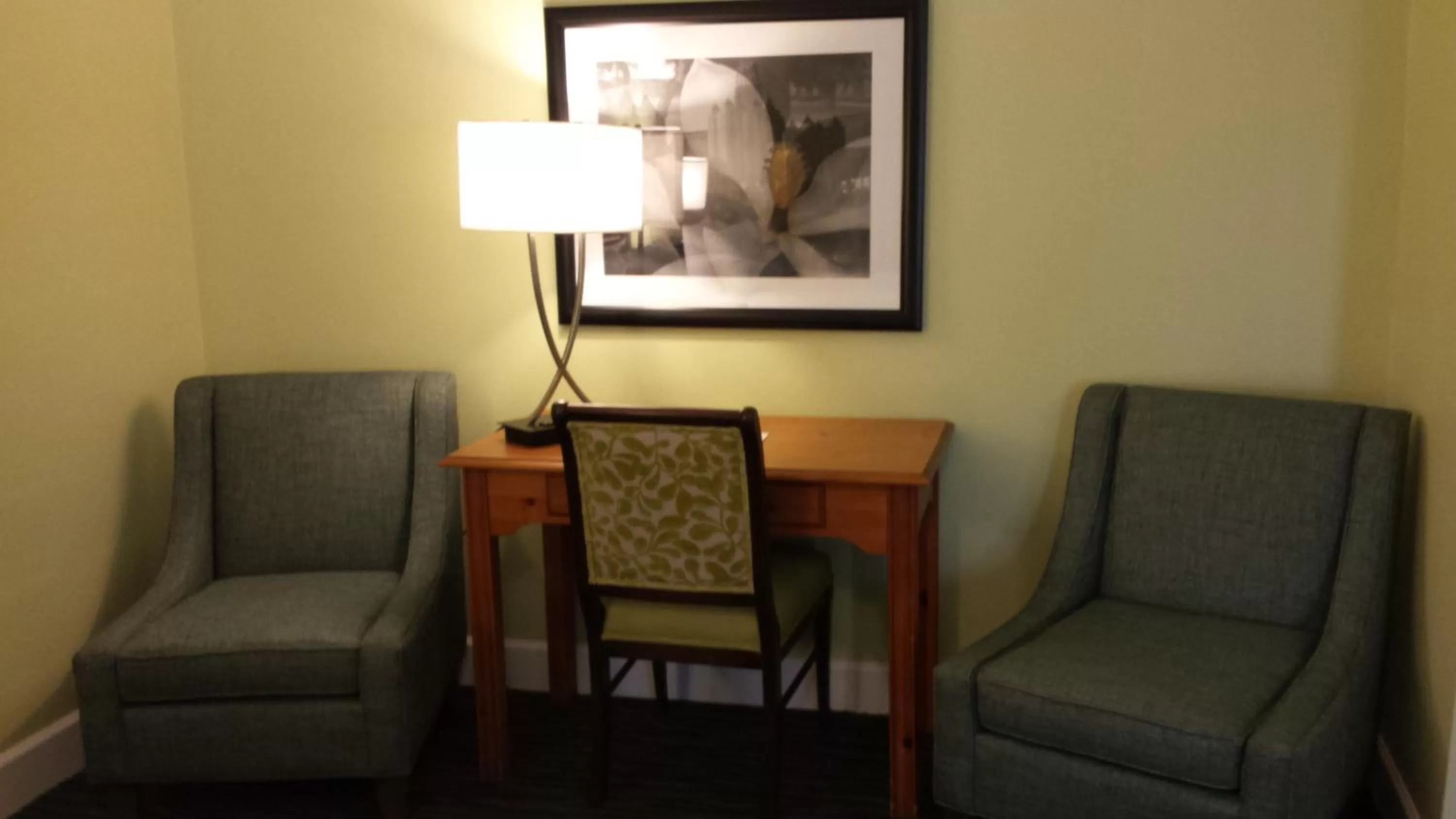 Seating area in The University Inn at Emory