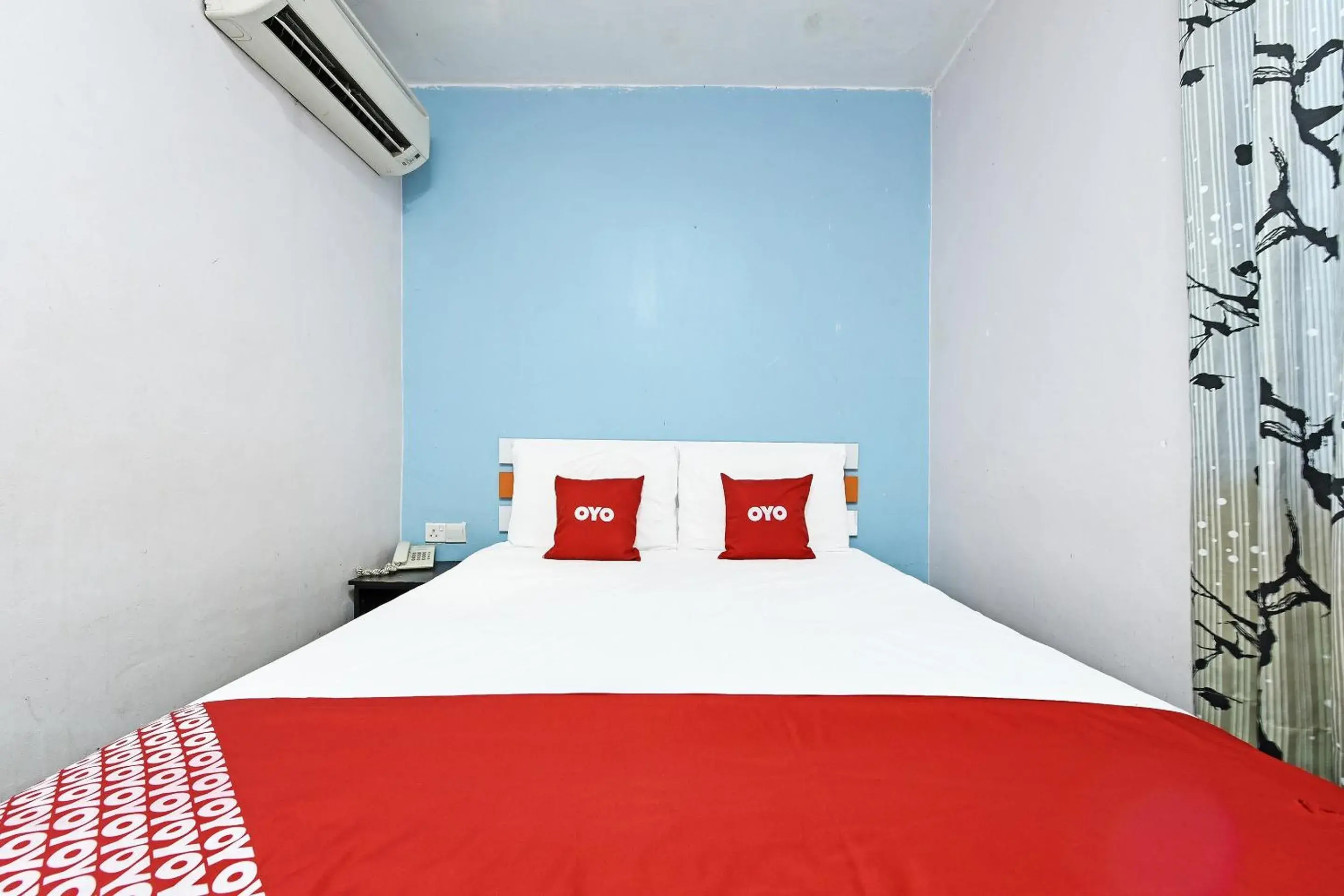 Bed in OYO 992 Orange Hotel Kuala Pilah