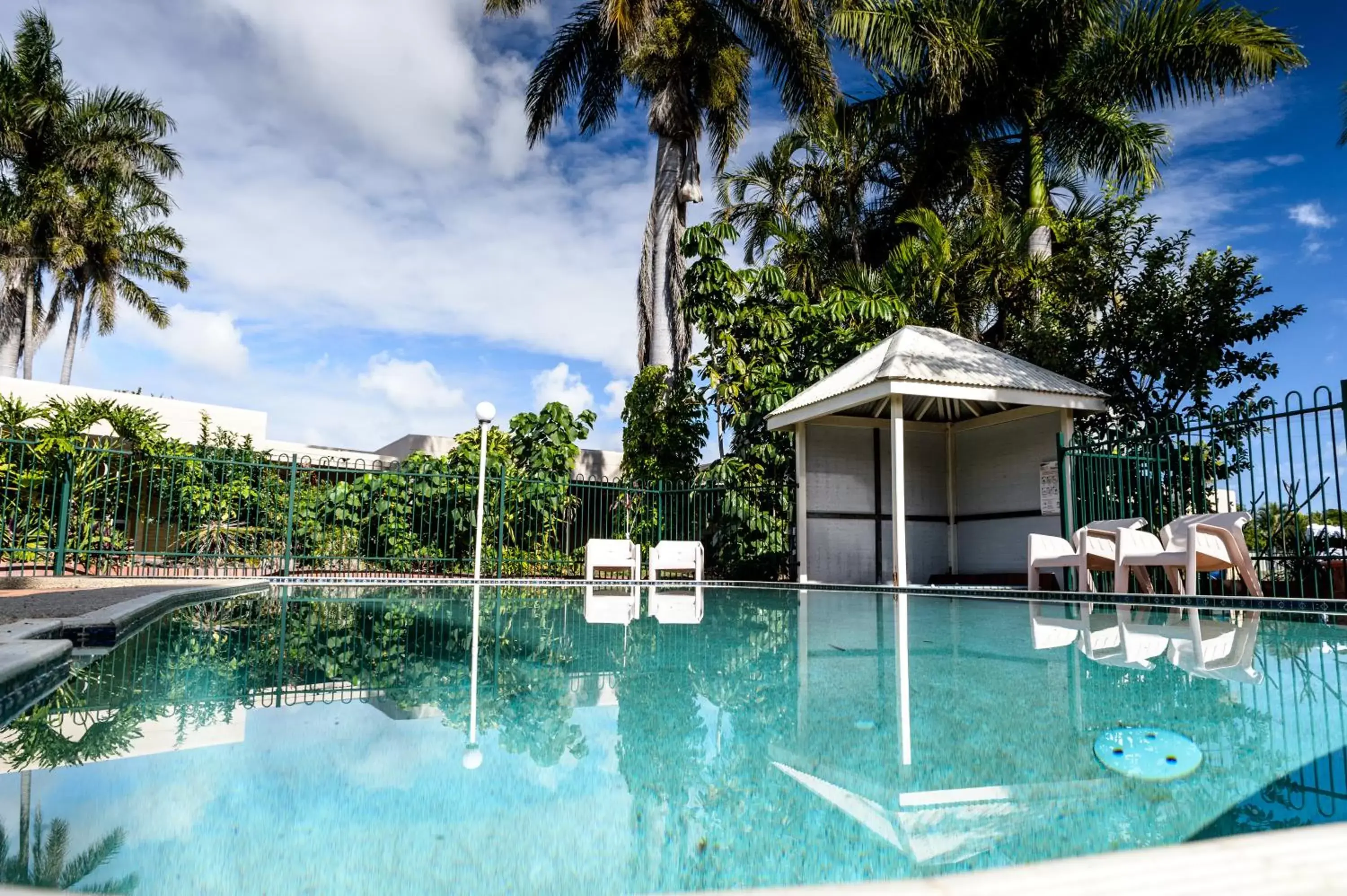 Swimming Pool in Bundaberg International Motor Inn