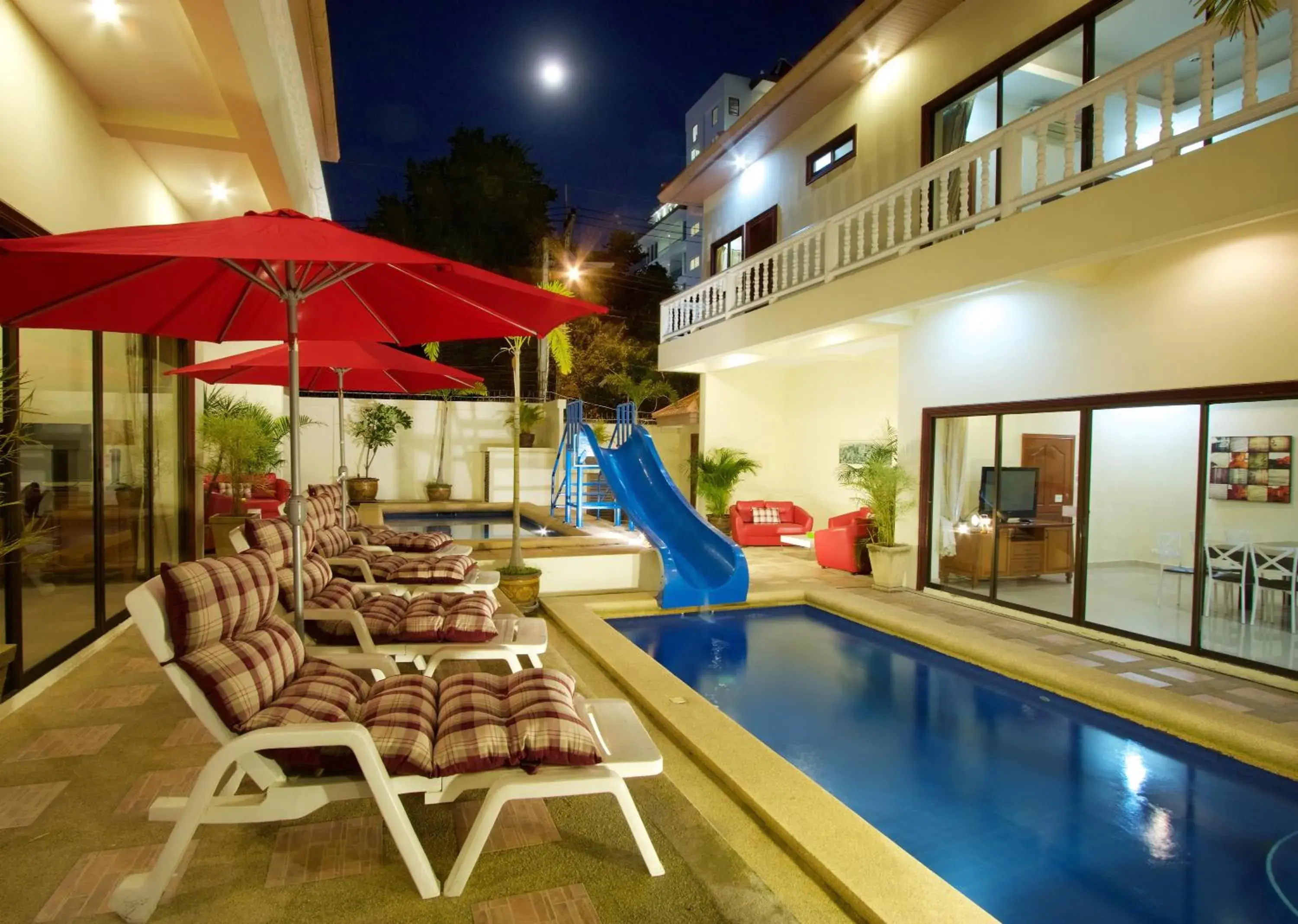 Swimming Pool in Avoca Pool Villas