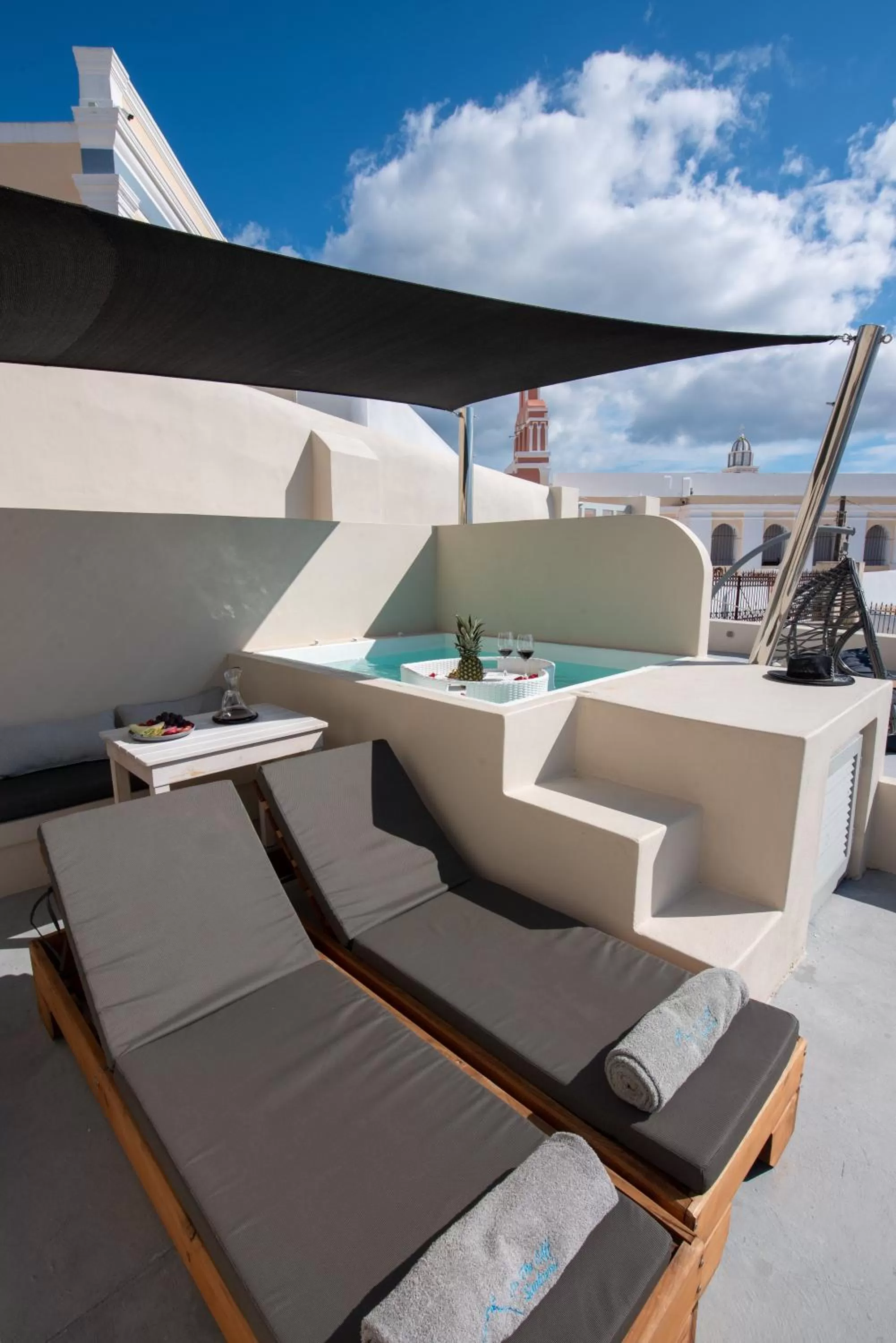 Caldera Cliff Illusion