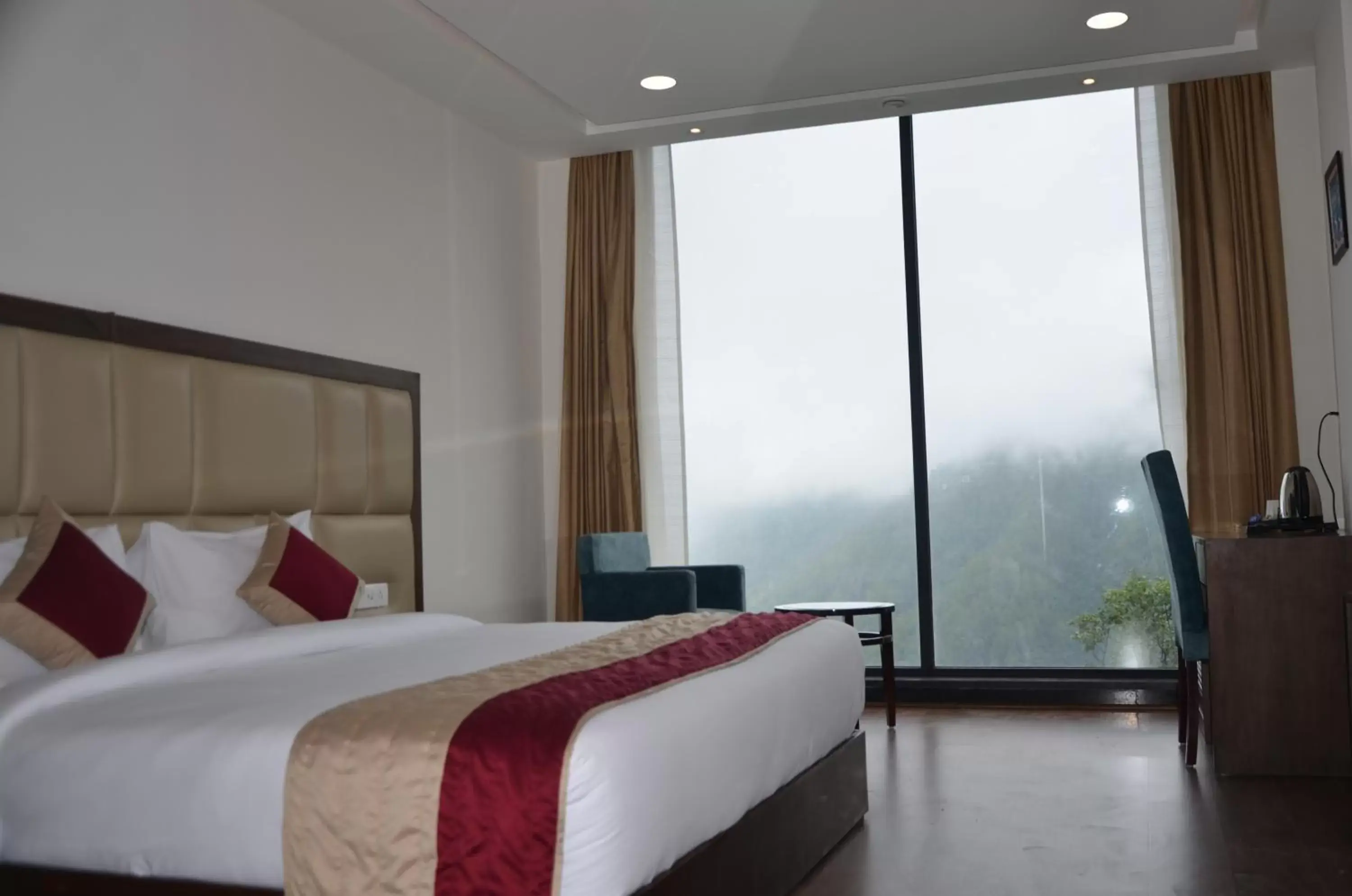 Photo of the whole room, Bed in Best Western Dalhousie Photo of the whole room, Bed in Best Western Dalhousie