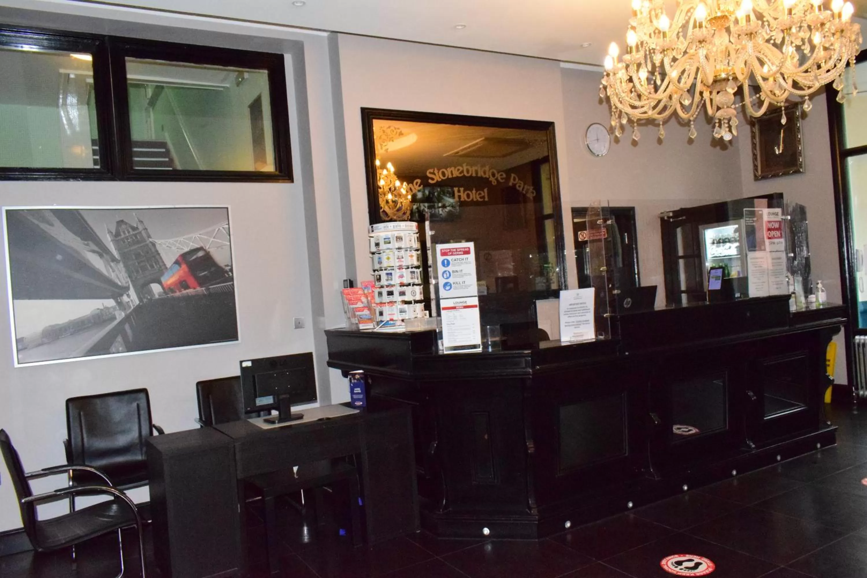 Lobby or reception in Bridge Park Hotel