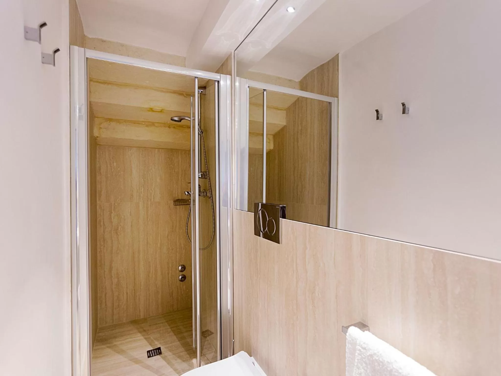 Bathroom in Nonna Jole