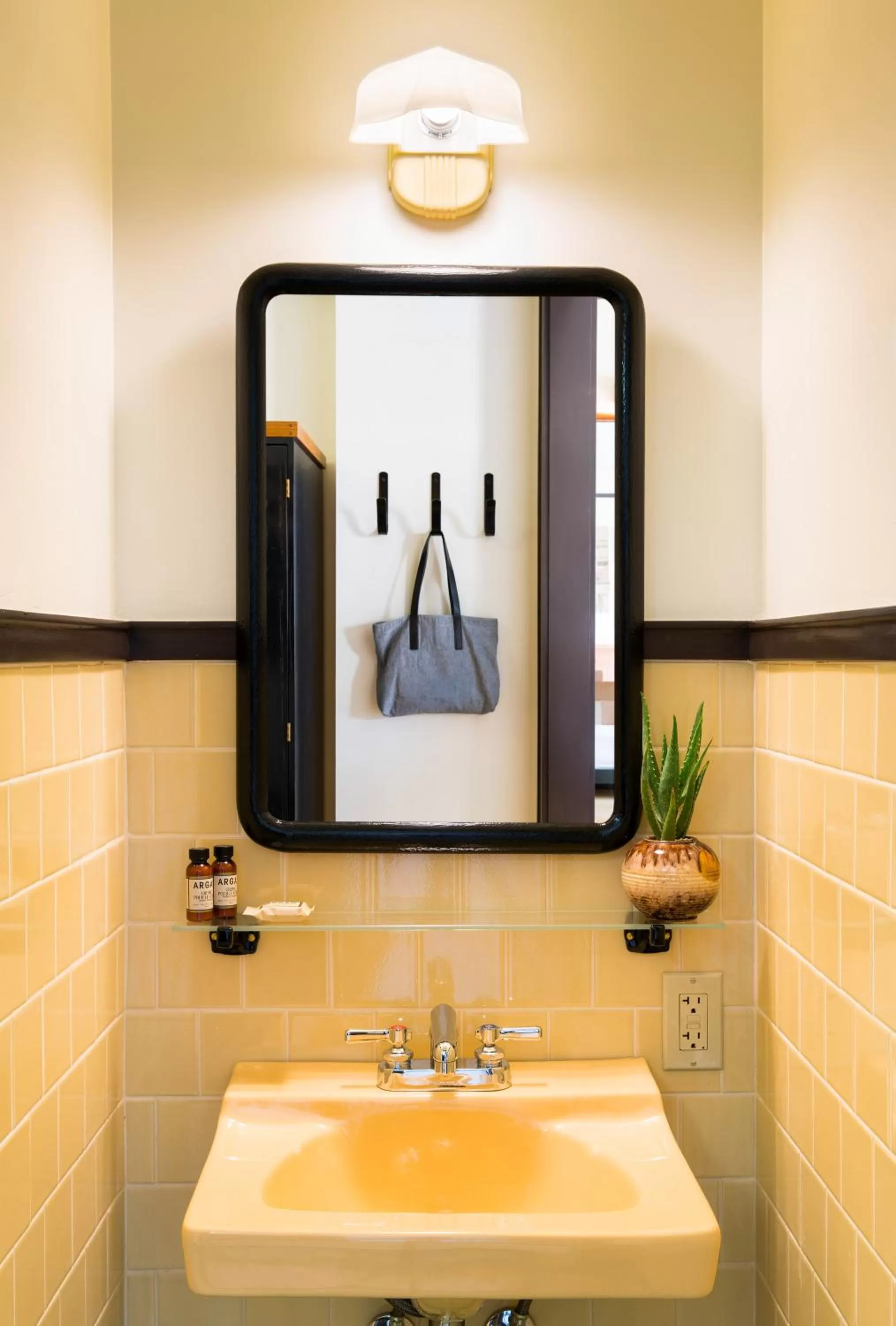 Bathroom in Freehand Los Angeles