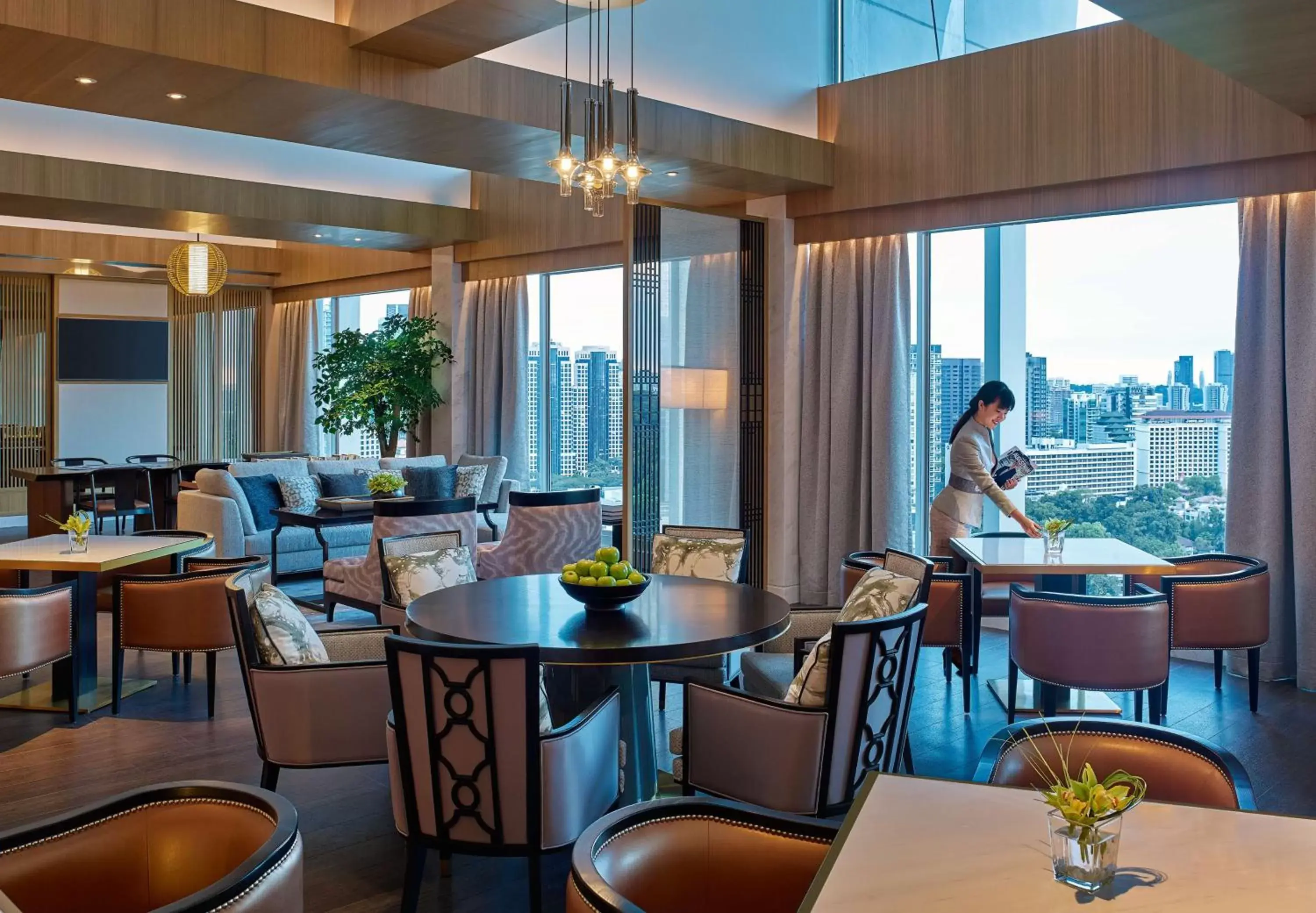 Lounge or bar in Shangri-La Singapore