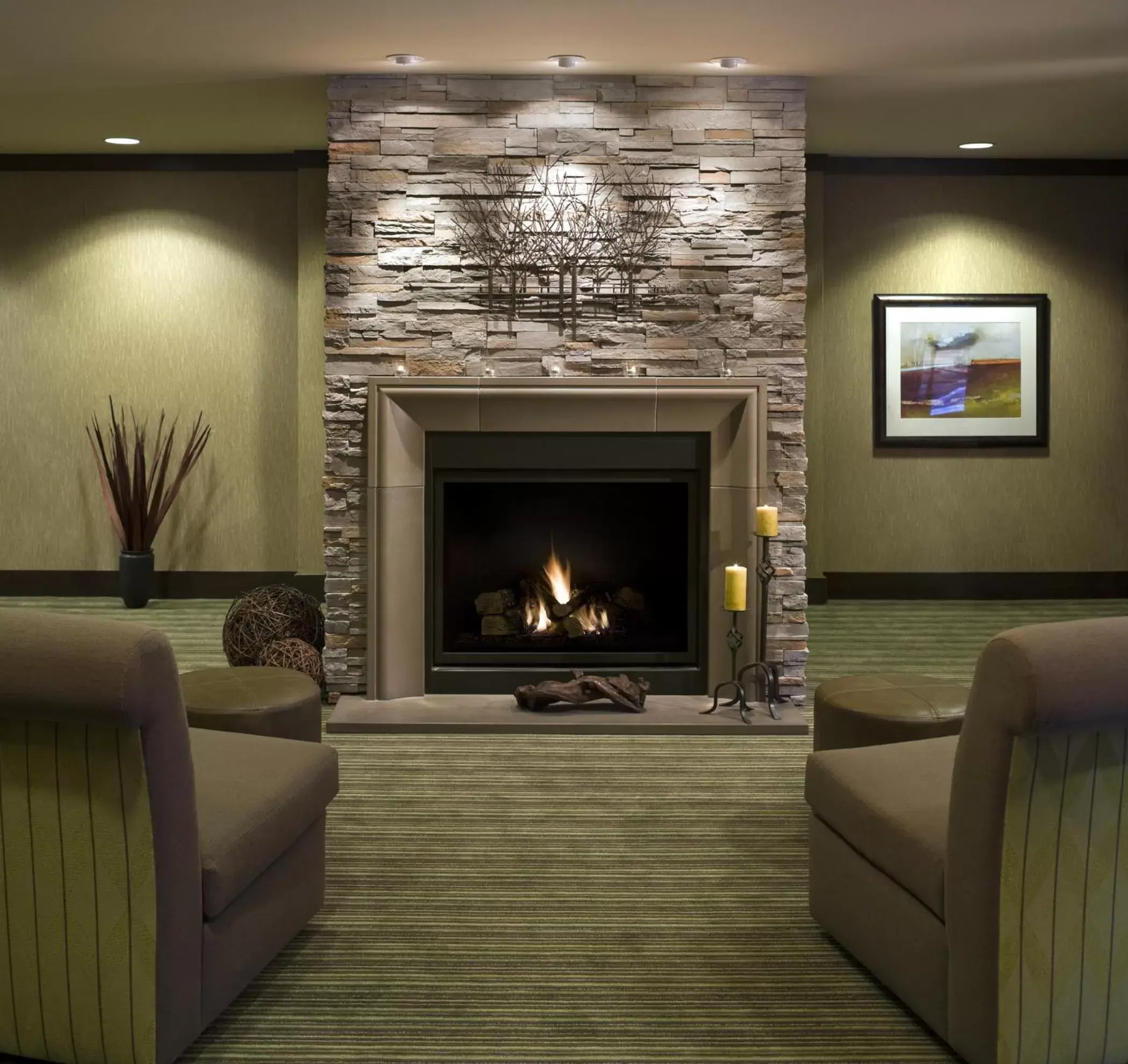 Lobby or reception, TV/Entertainment Center in Executive Suites Hotel and Resort, Squamish