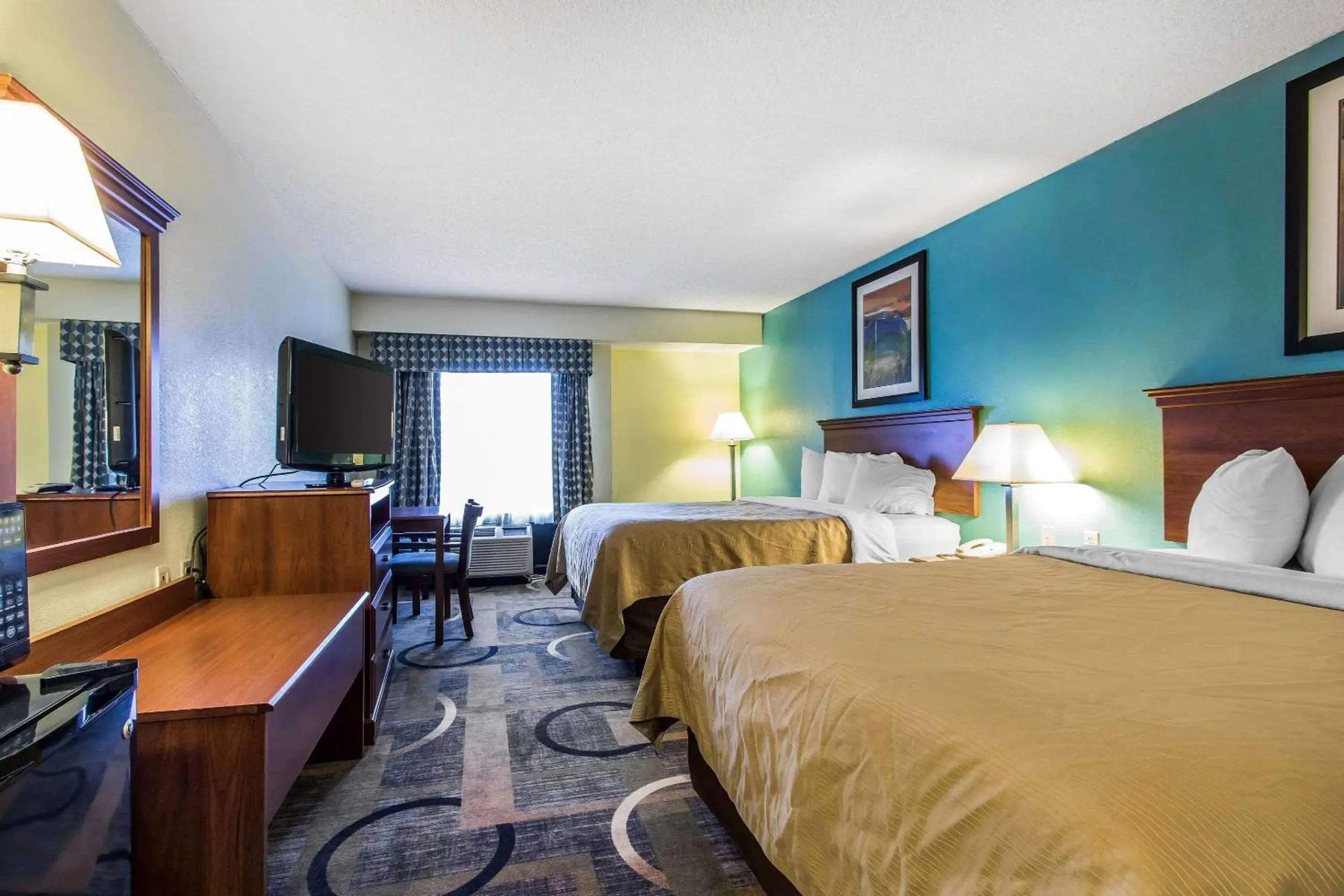 Photo of the whole room in Quality Inn & Suites Memphis East