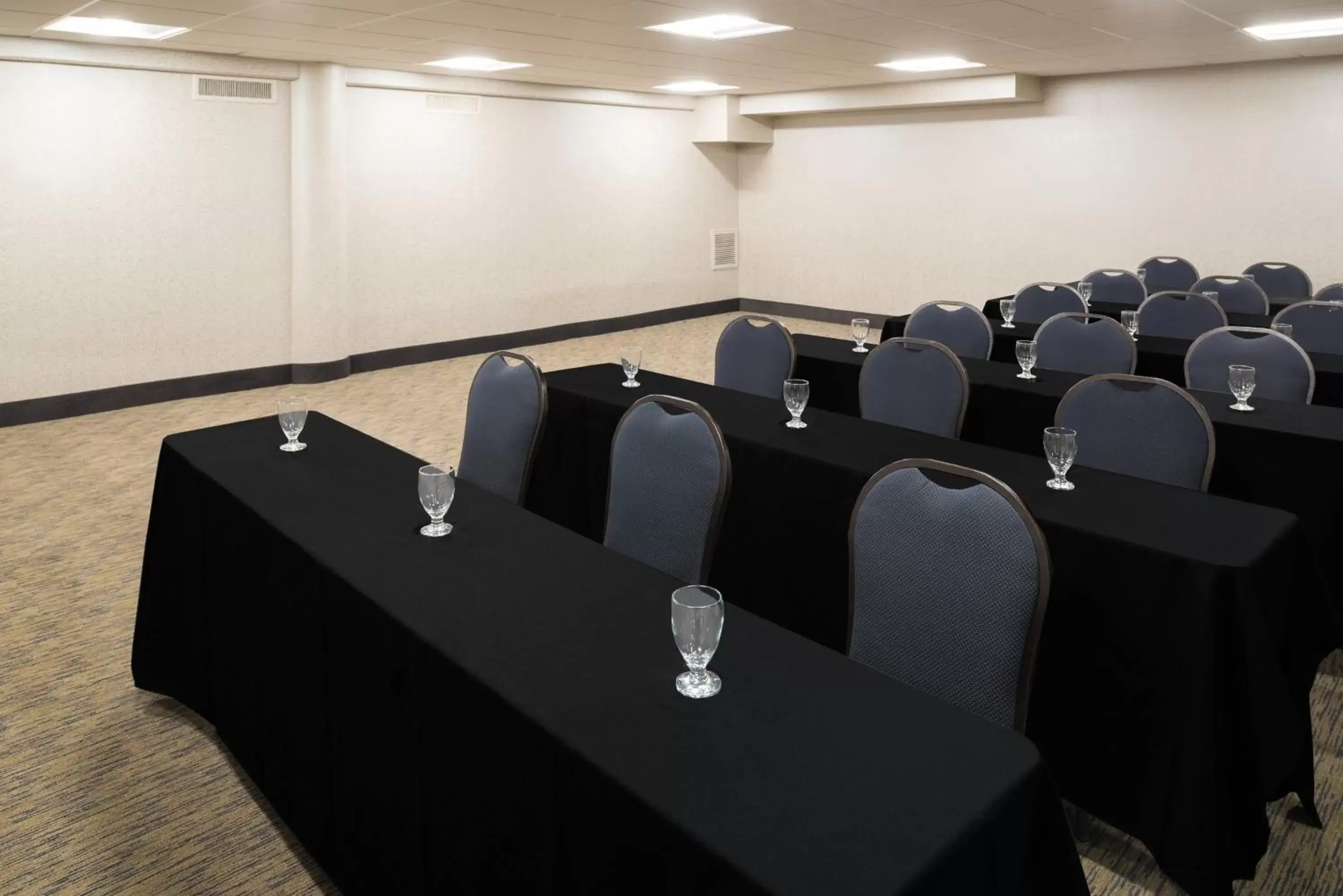 Meeting/conference room in Holiday Inn Express - Downtown San Diego, an IHG Hotel