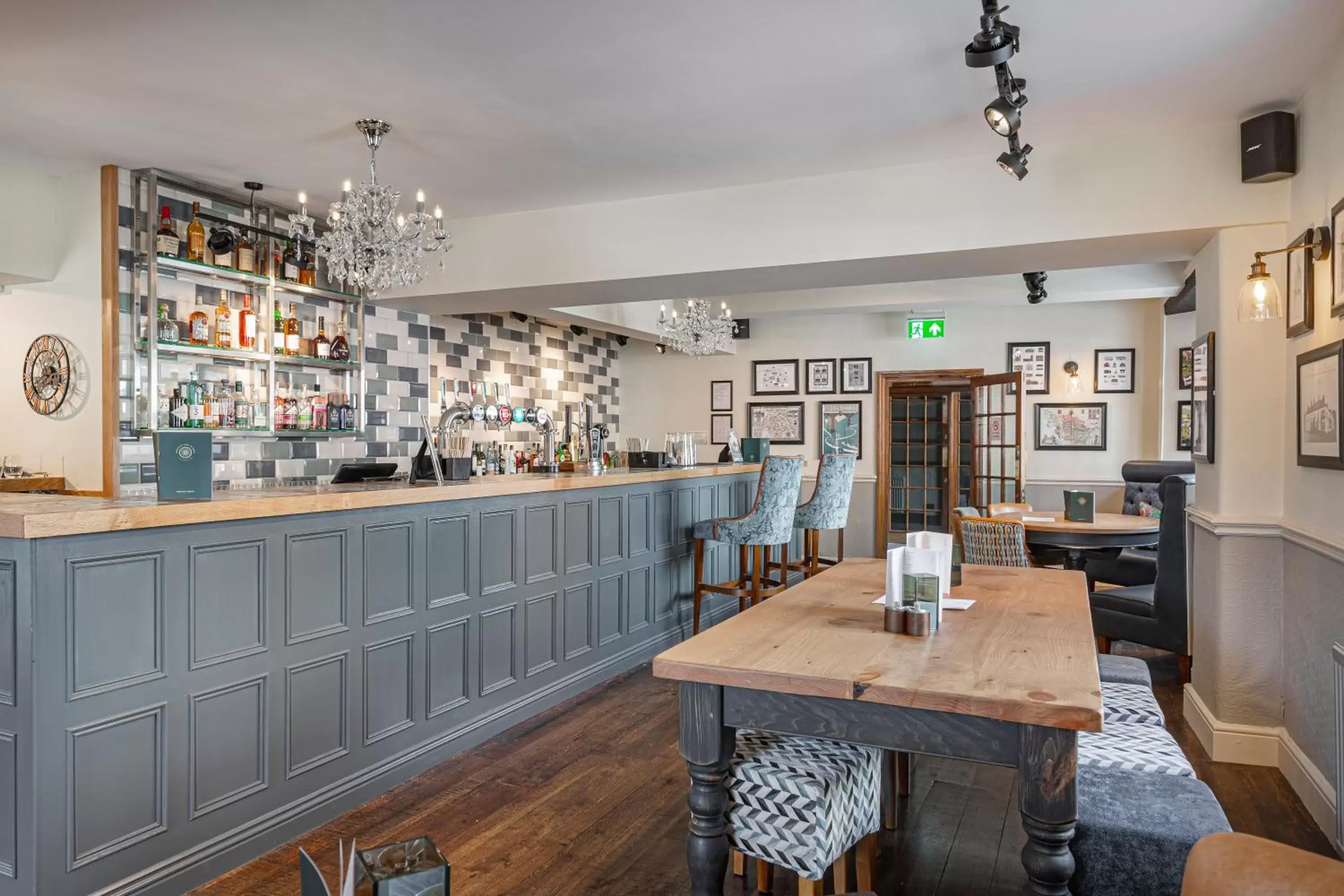 Lounge or bar, Restaurant/Places to Eat in The Crown Hotel, Boroughbridge, North Yorkshire