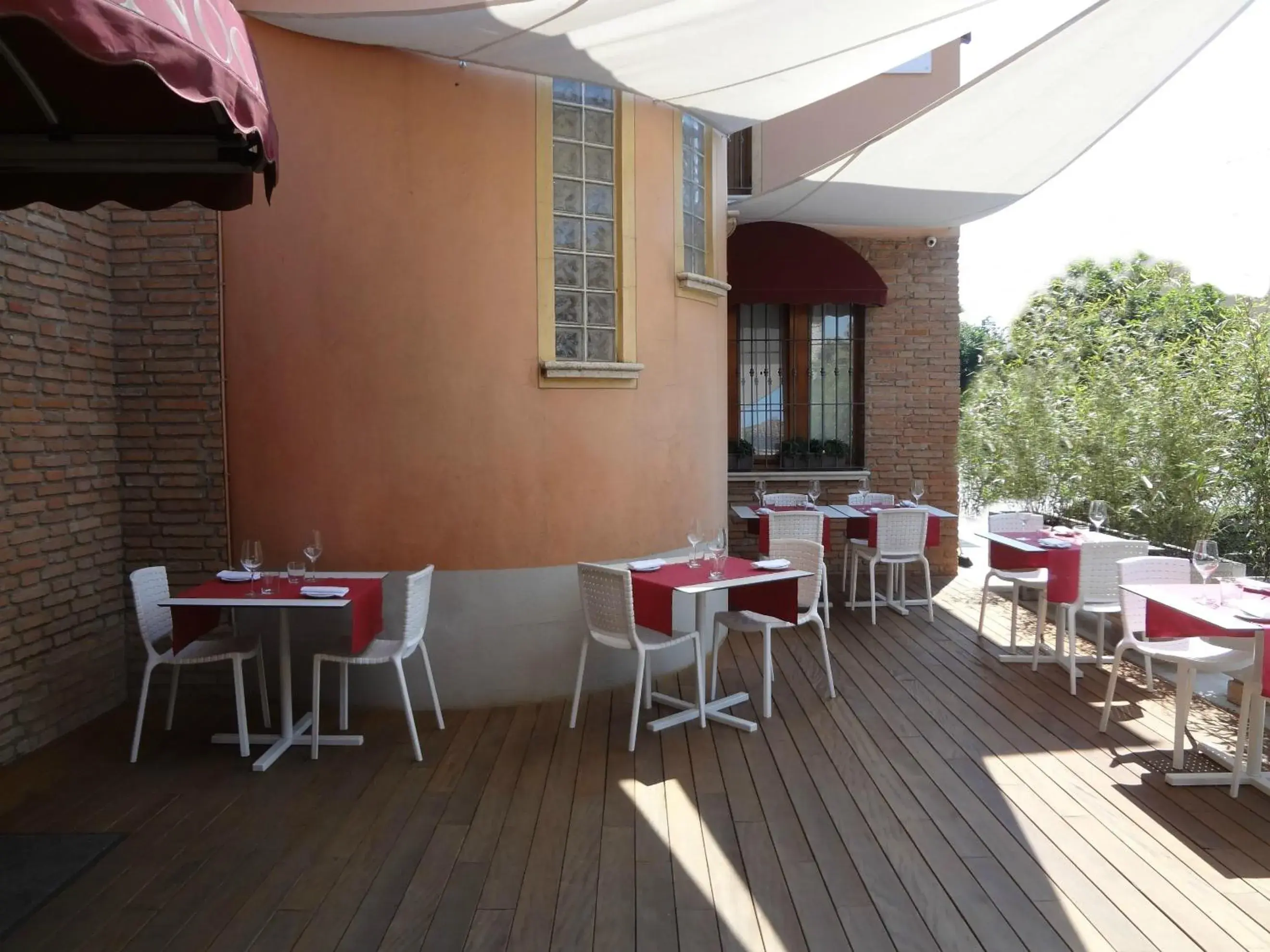 Patio, Restaurant/Places to Eat in Hotel Noce
