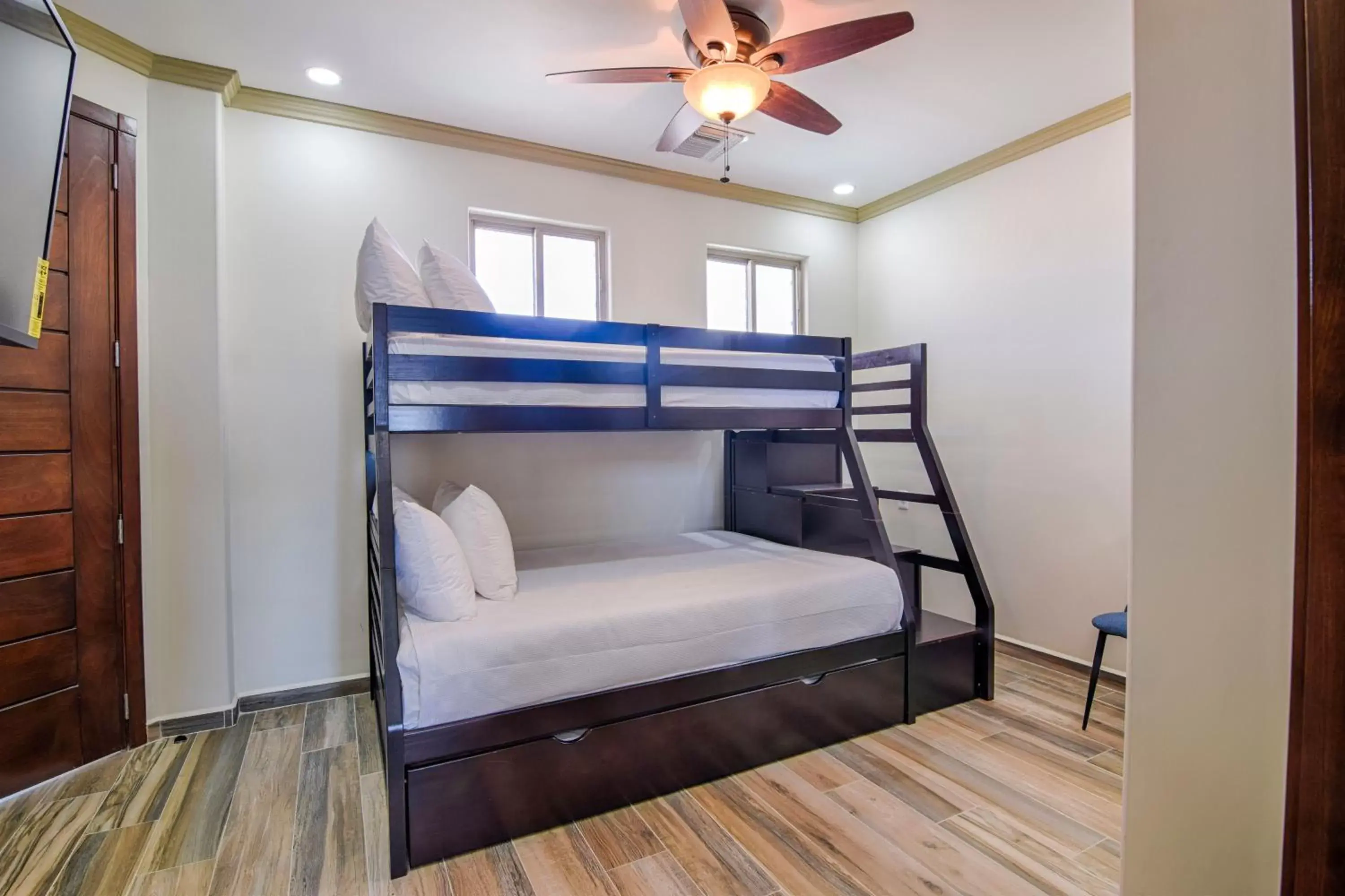 Bunk Bed in Esmeralda Beach Resort