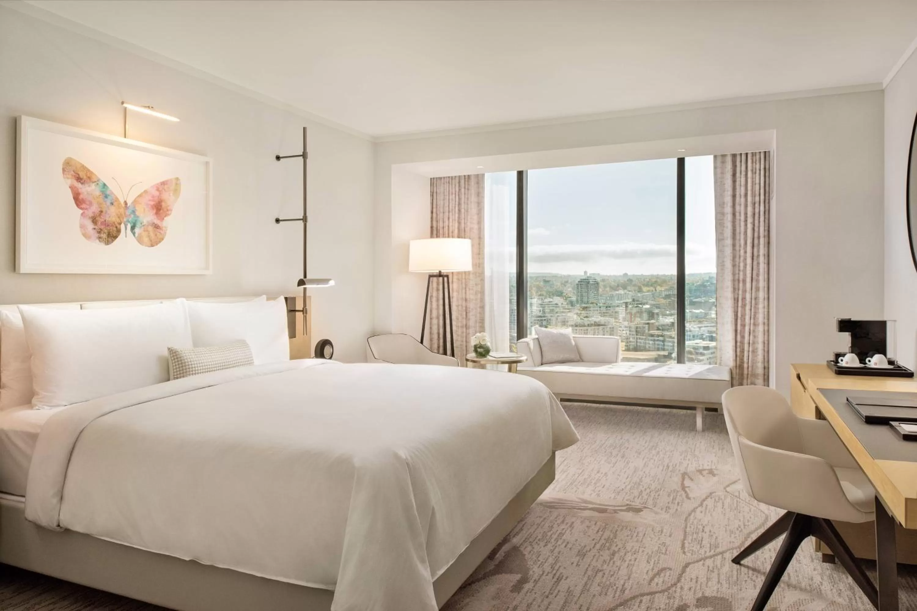 Photo of the whole room, Bed in JW Marriott Parq Vancouver