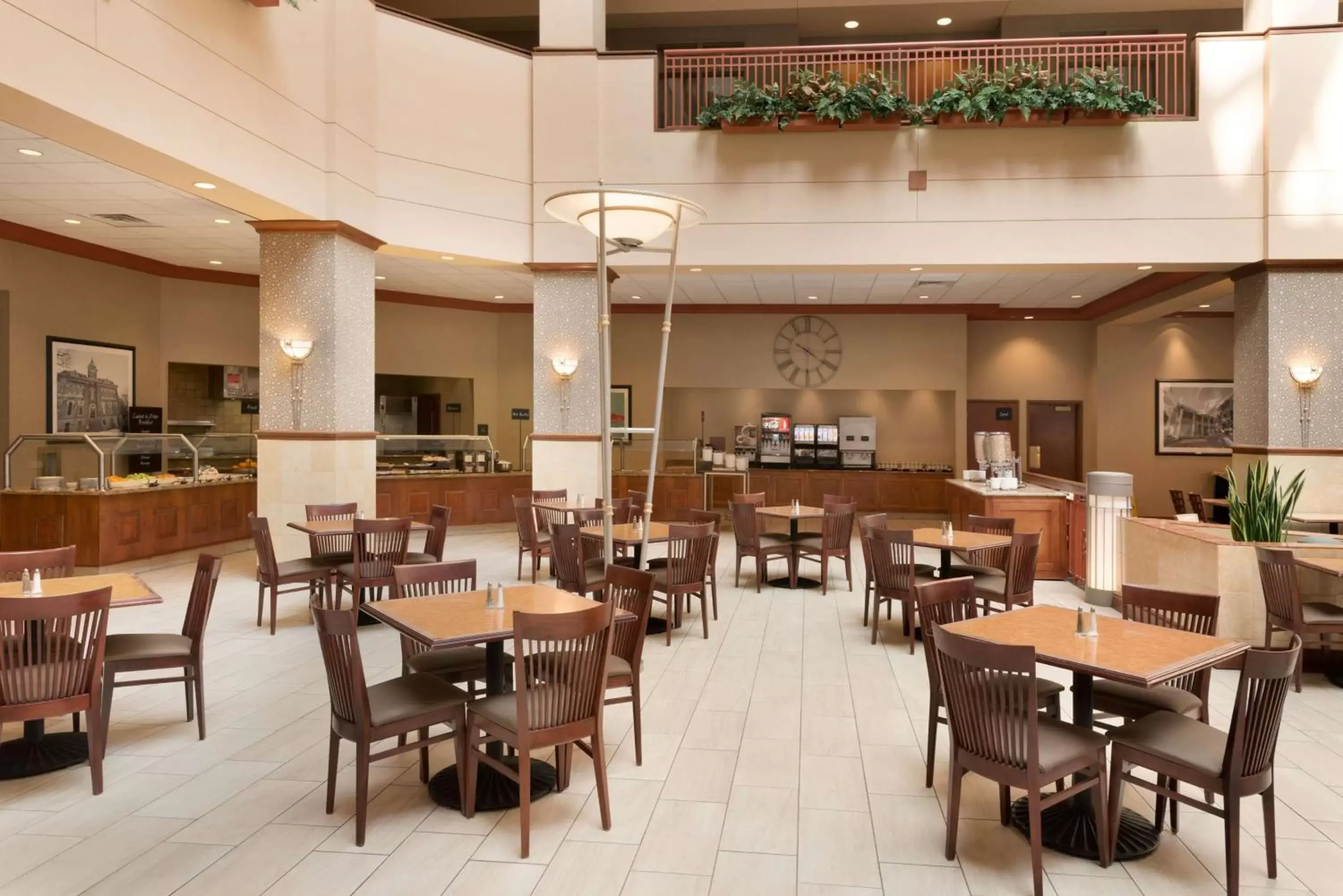 Breakfast, Restaurant/Places to Eat in Embassy Suites by Hilton Nashville South Cool Springs