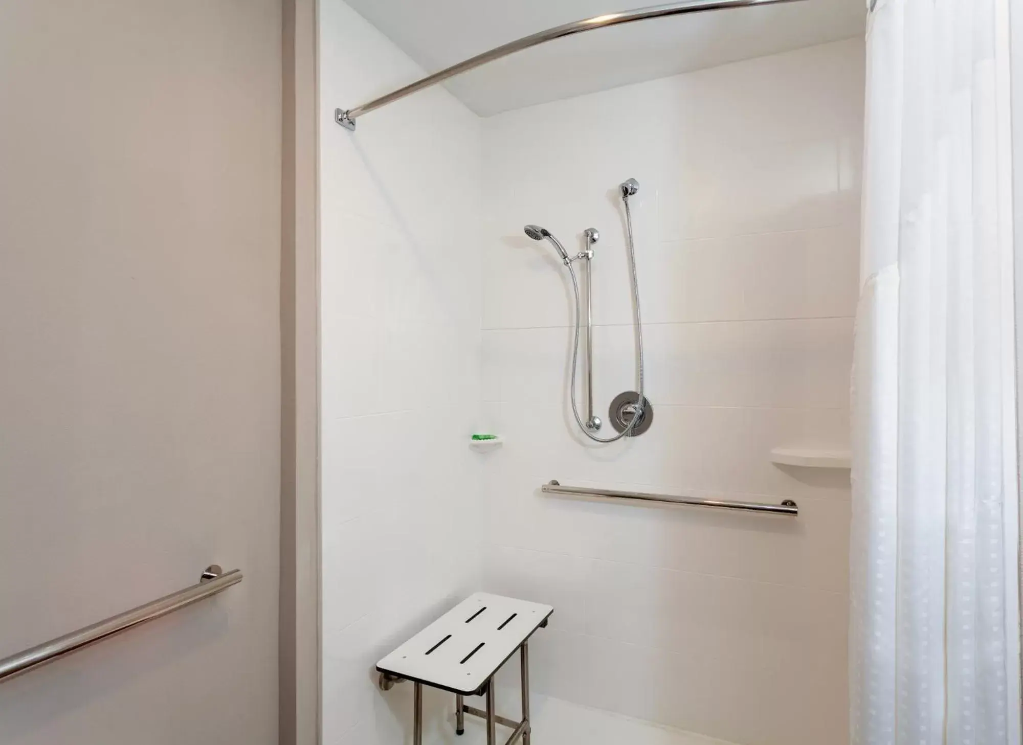 Shower, Bathroom in Holiday Inn - Tallahassee E Capitol - Univ, an IHG Hotel