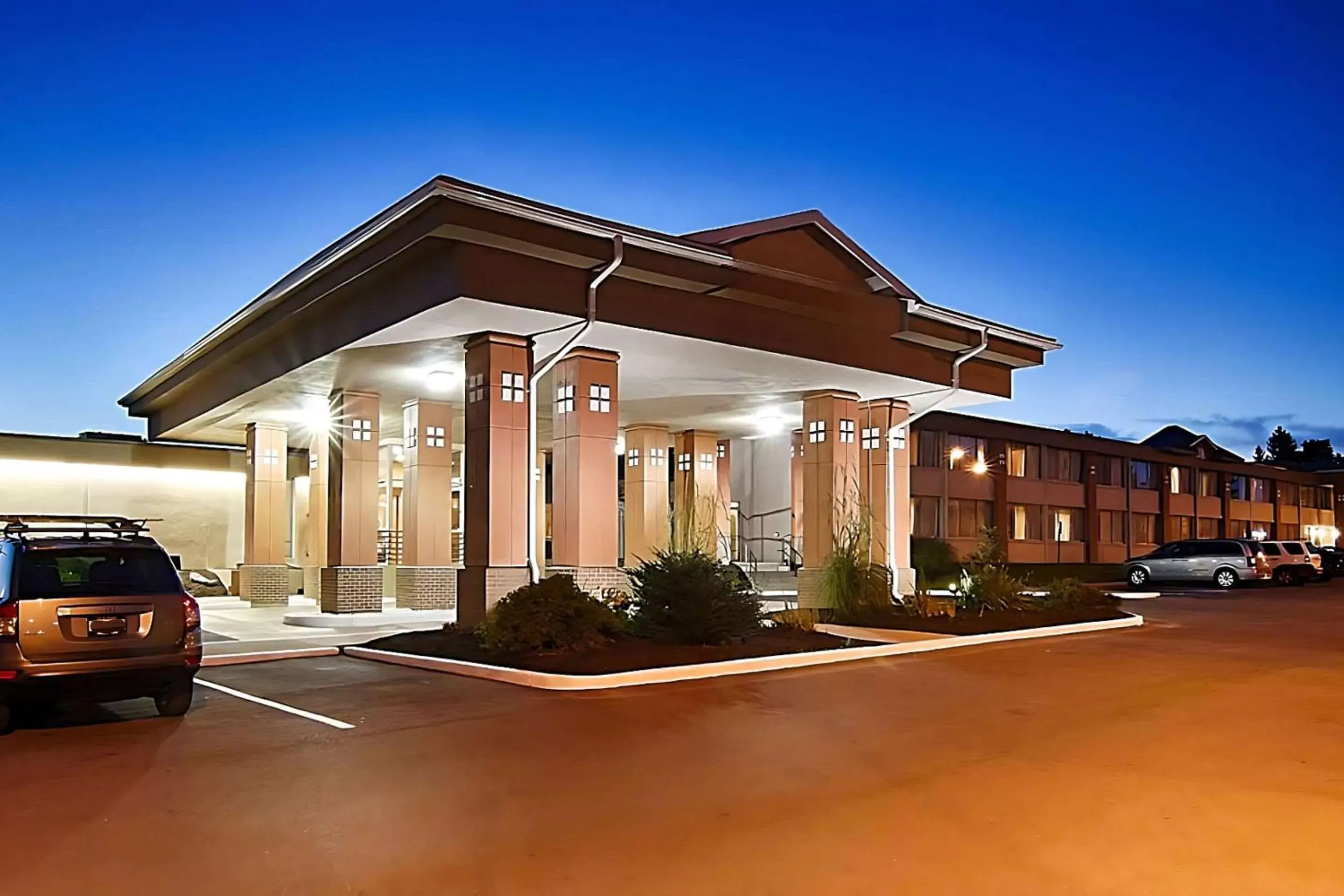 Property Building in Quality Inn & Suites East Syracuse - Carrier Circle