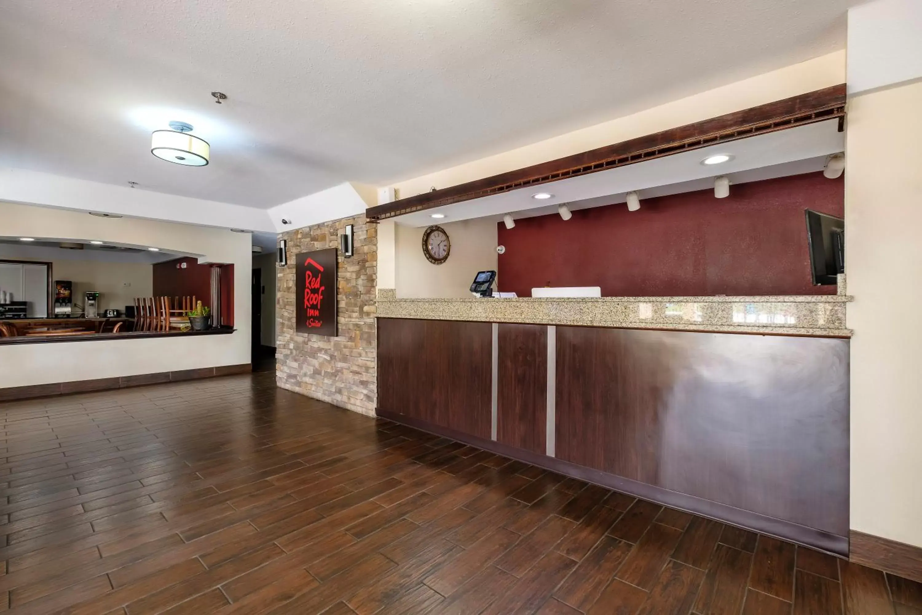 Lobby or reception, Lobby/Reception in Red Roof Inn & Suites Mobile SW - I-10