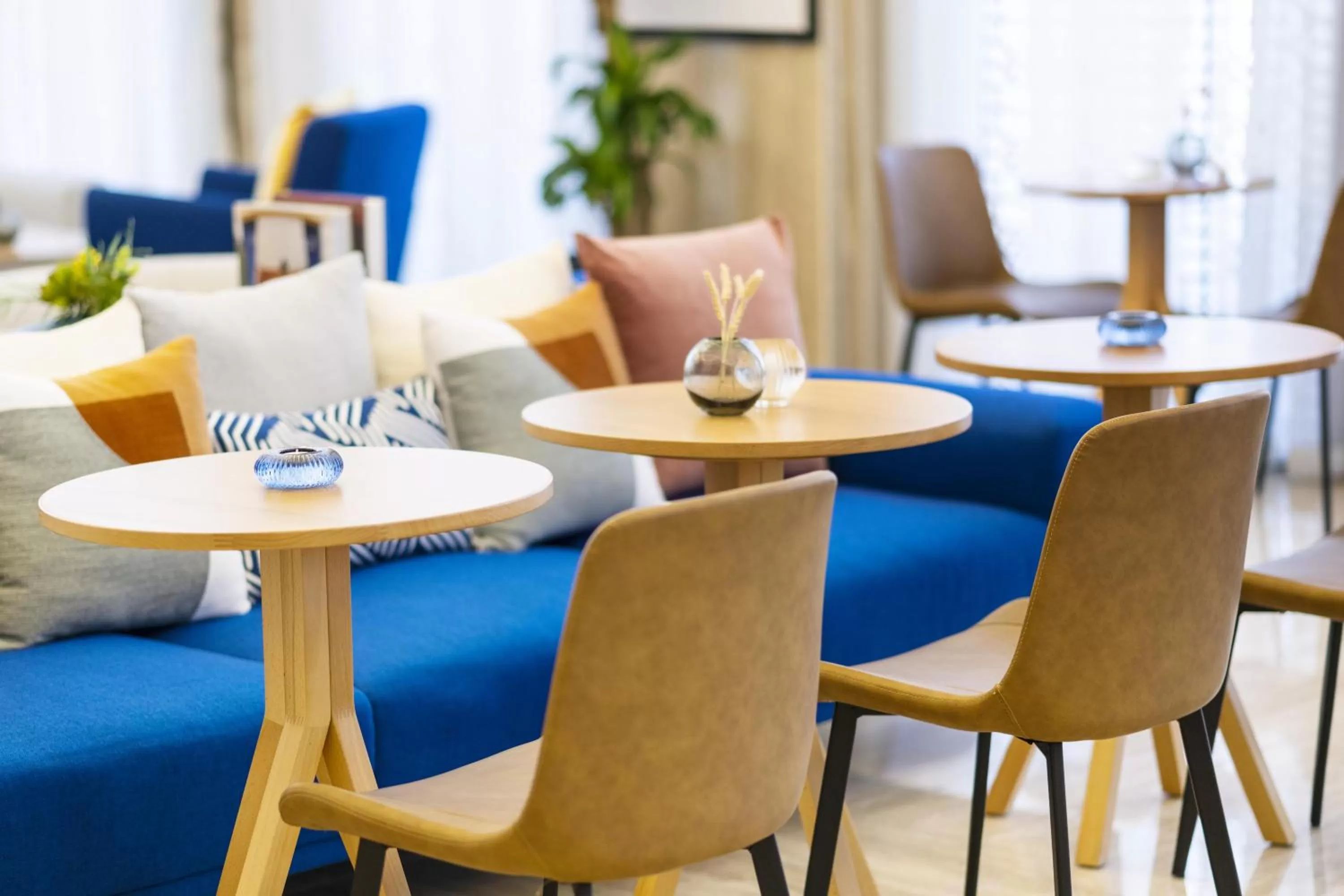 Restaurant/places to eat in voco Doha West Bay Suites by IHG