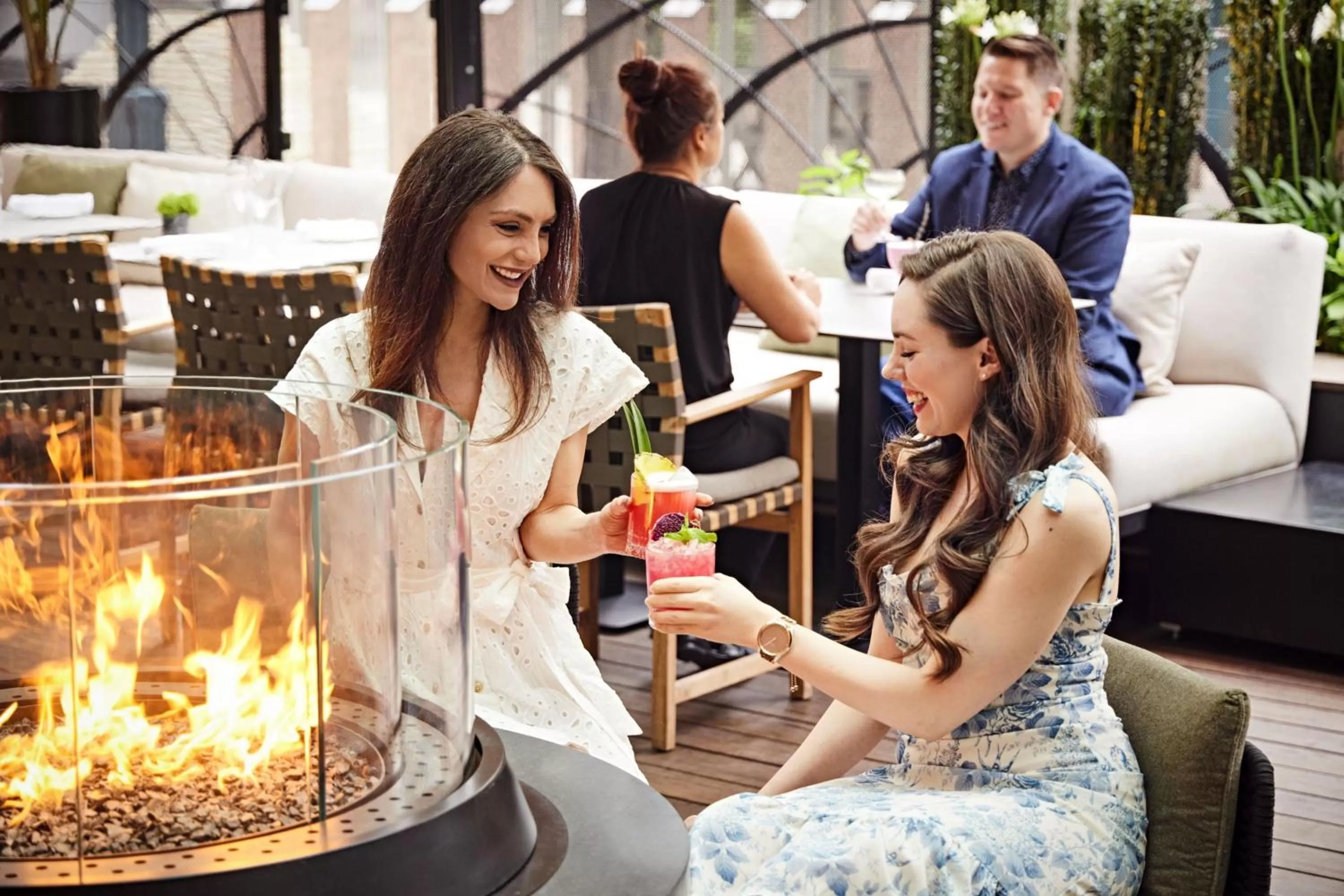 Lounge or bar in The Ritz-Carlton, Toronto